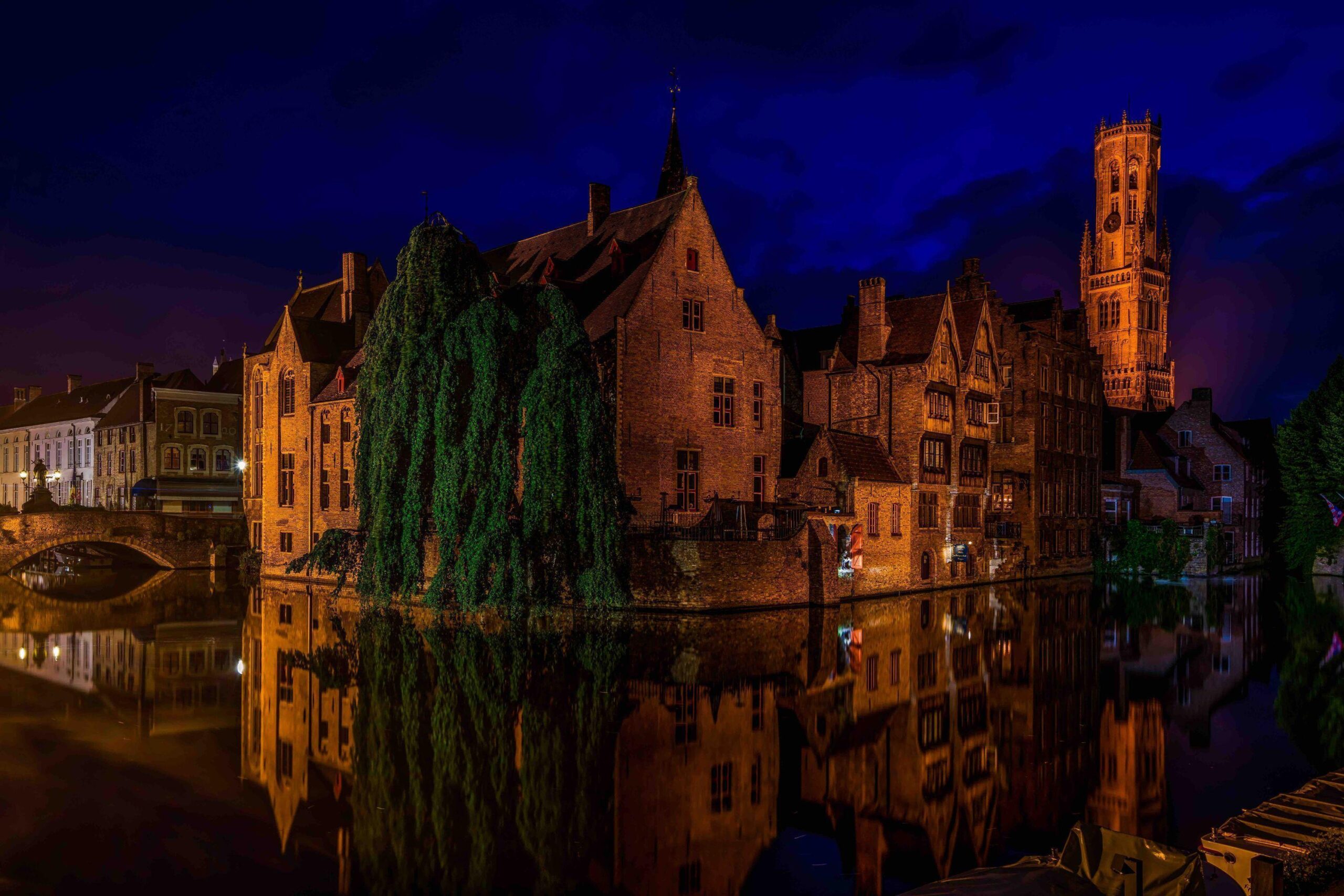 Bruges, Belgium at Night HD Wallpapers