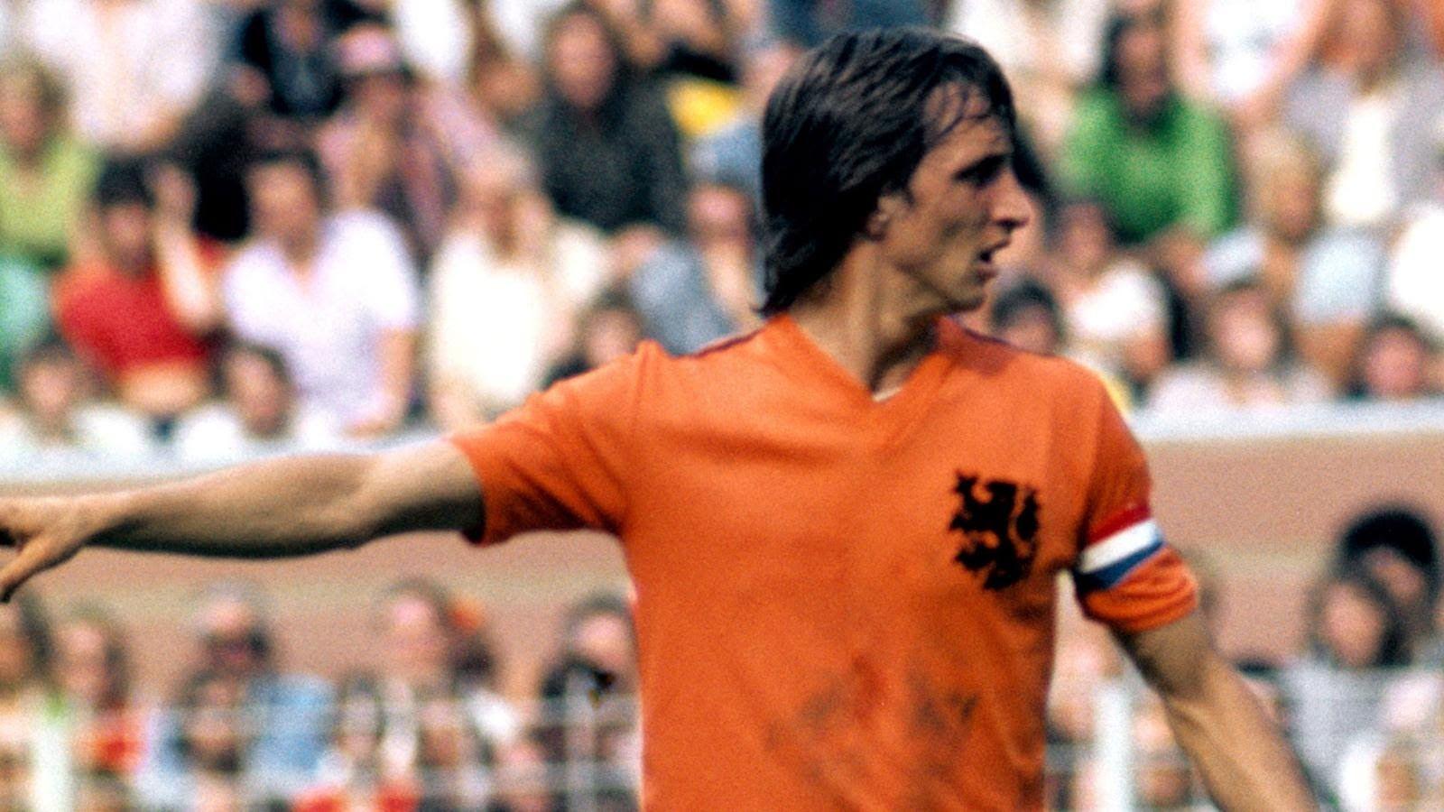 Johan Cruijff • The Total Footballer • HD