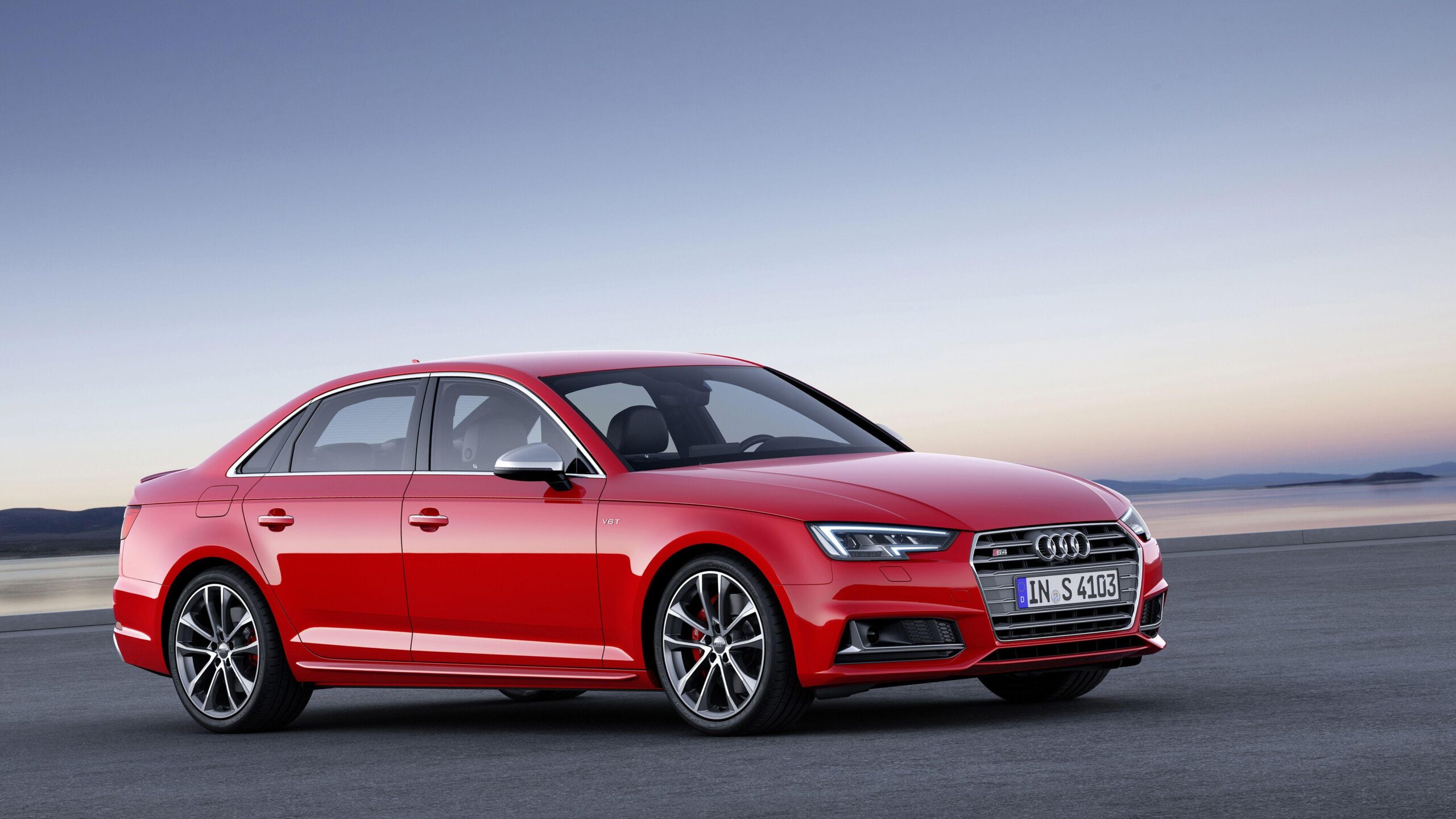 25 Audi S4 HD Wallpapers