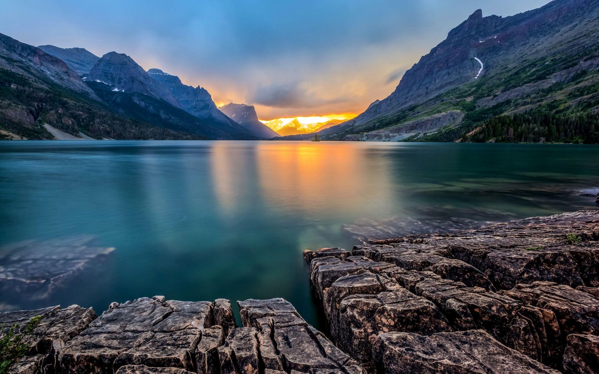 daw at saint mary lake glacier national park Montana