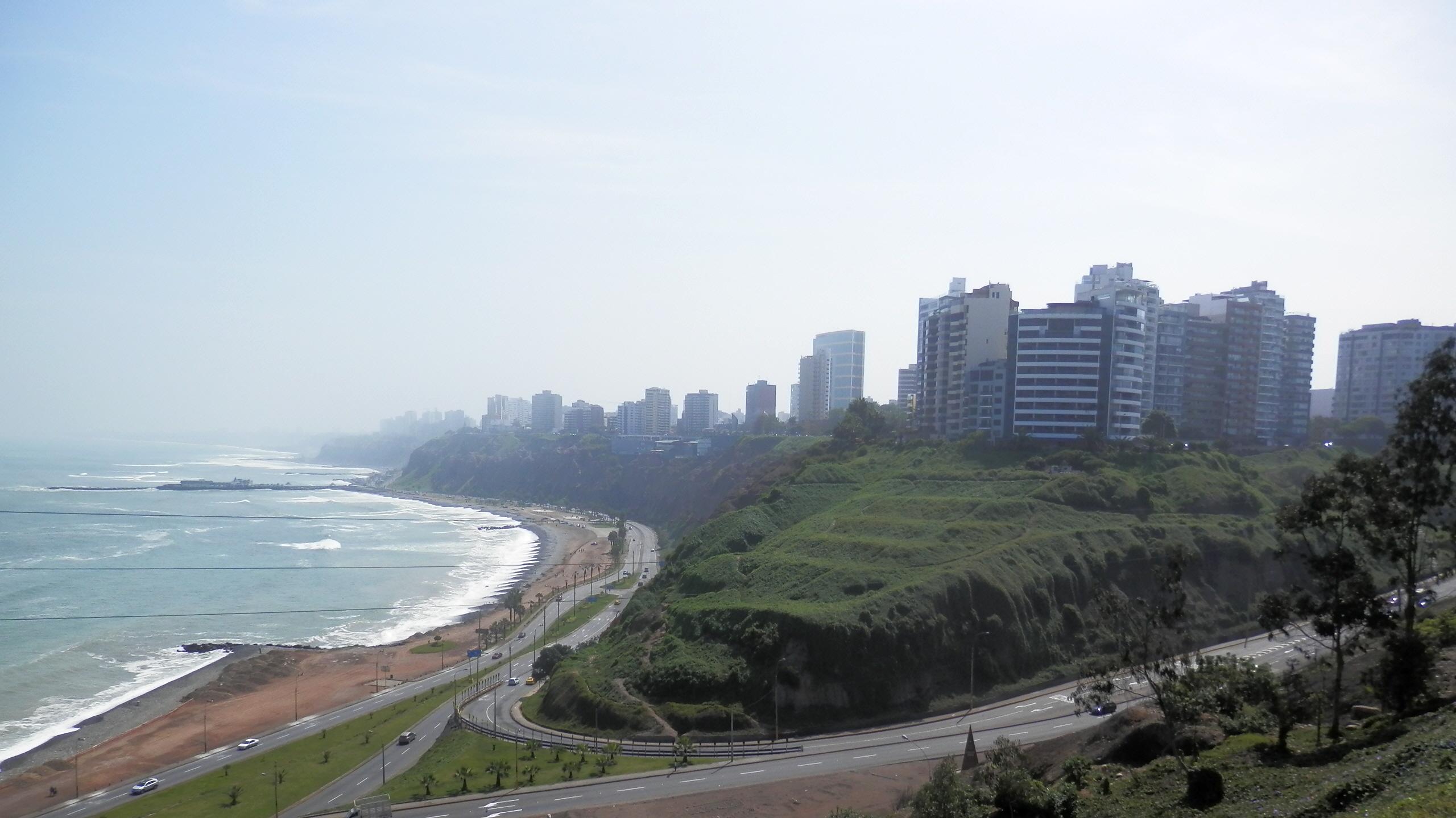 File:Skyline of the city of Lima