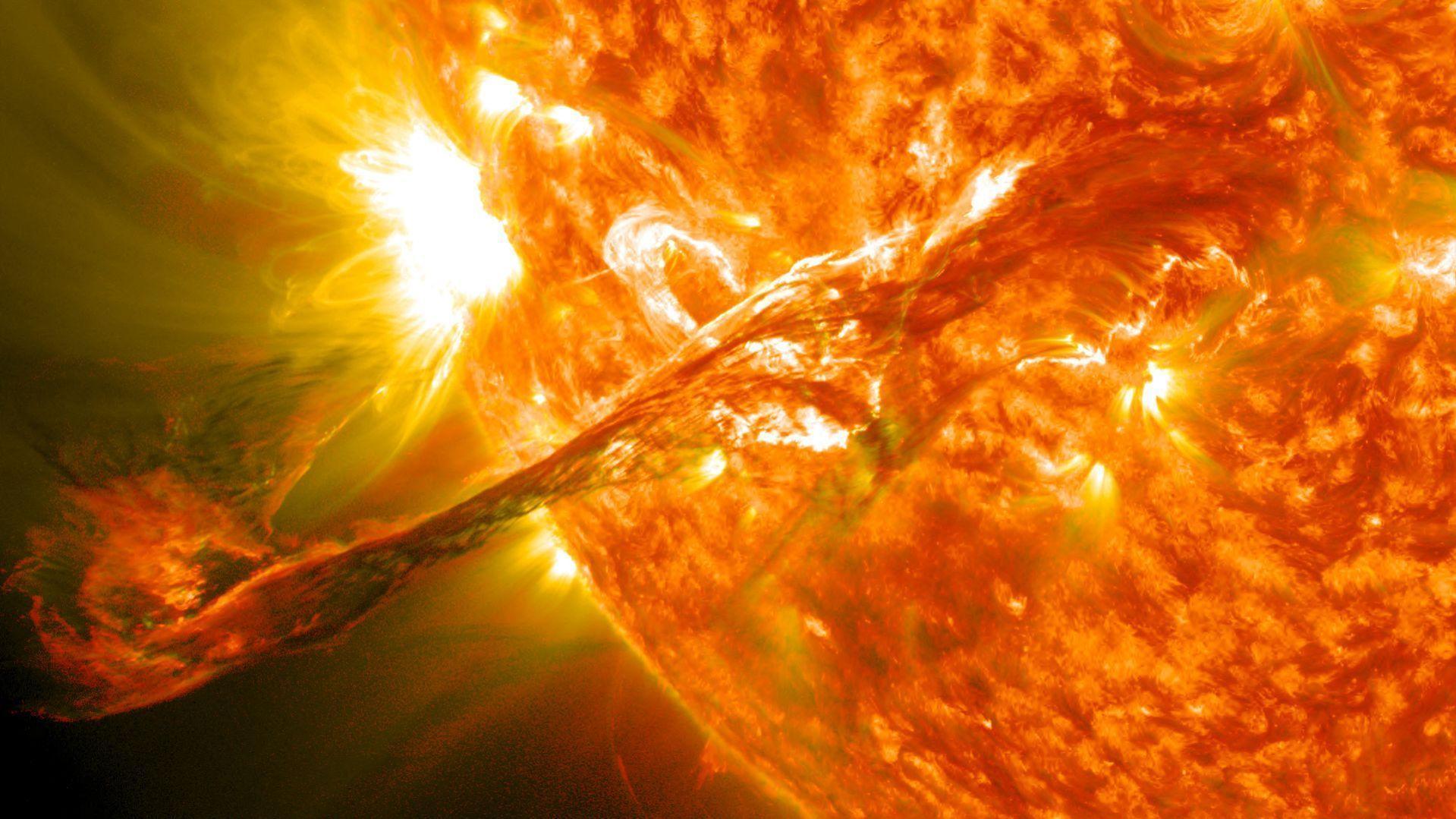 Fantastic shot of a solar flare. : pics