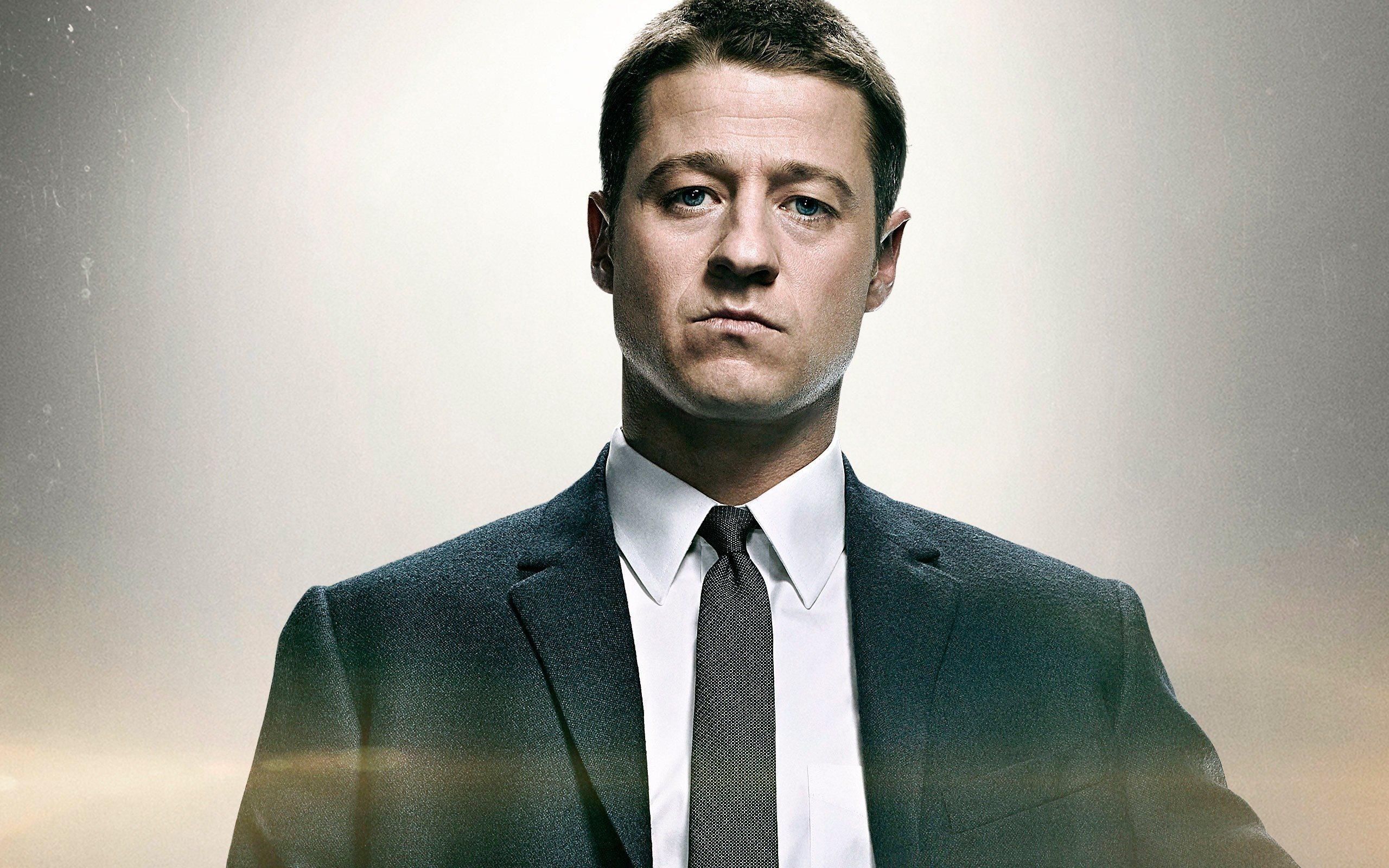 Download wallpapers ben mckenzie, series, gotham, james gordon for