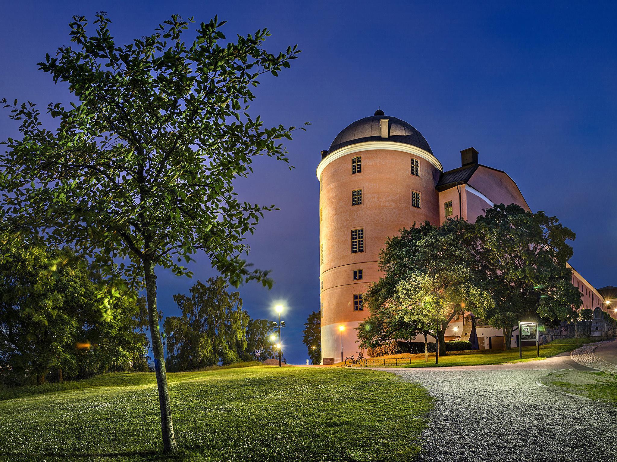 Image Sweden Uppsala Castles Night Grass Street lights