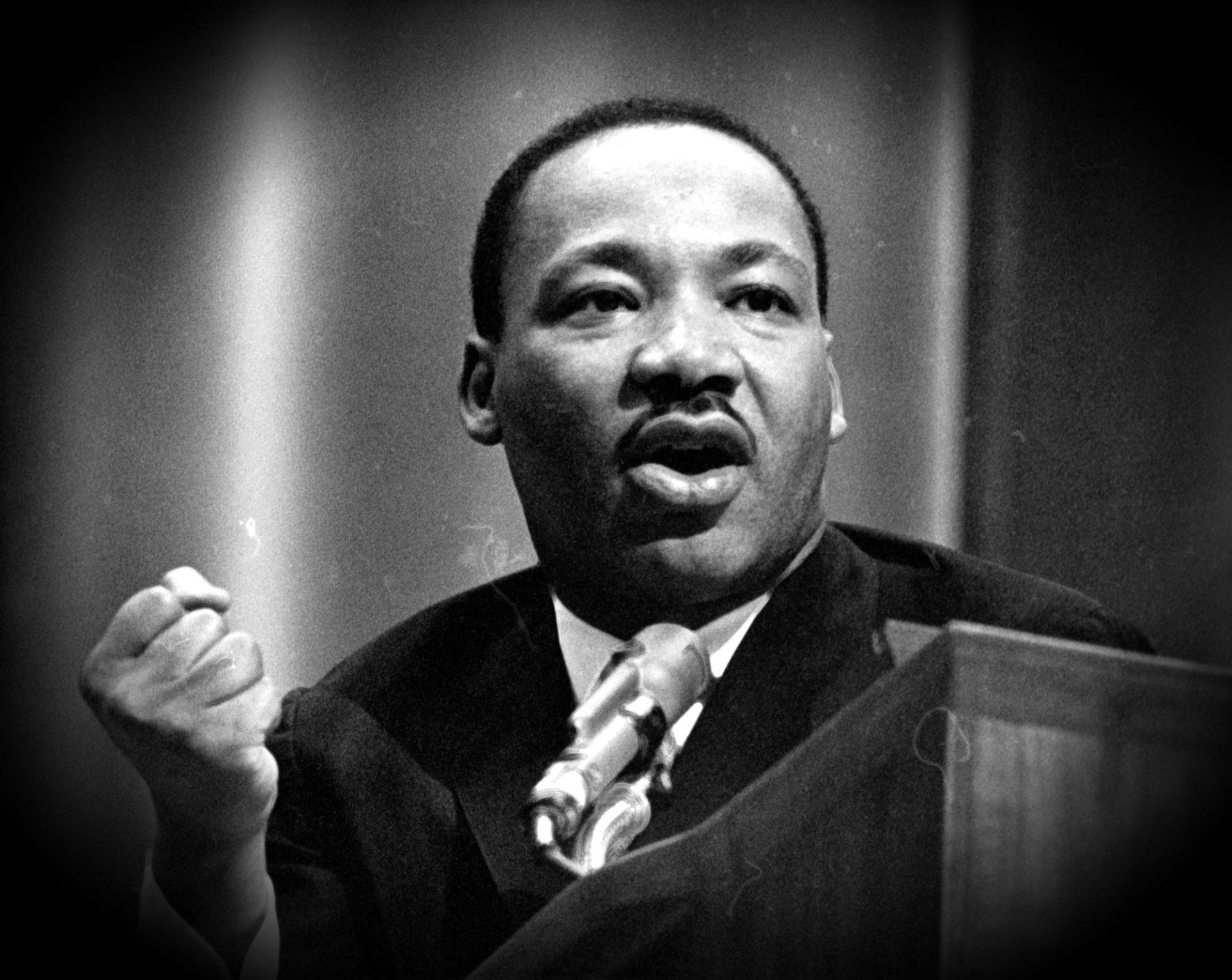 Martin Luther King jr HD Image Wallpapers Pictures with Messages