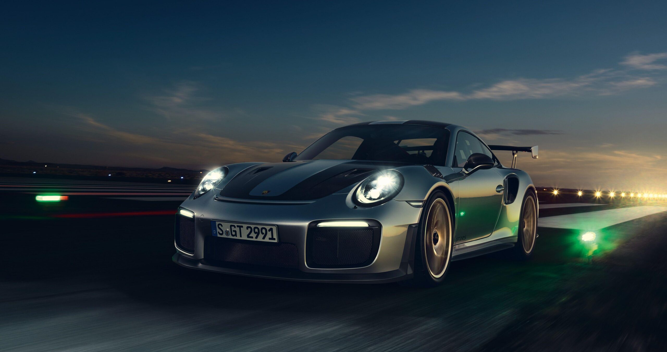 Wallpapers Porsche 911 GT2 RS, 4K, Automotive / Cars,