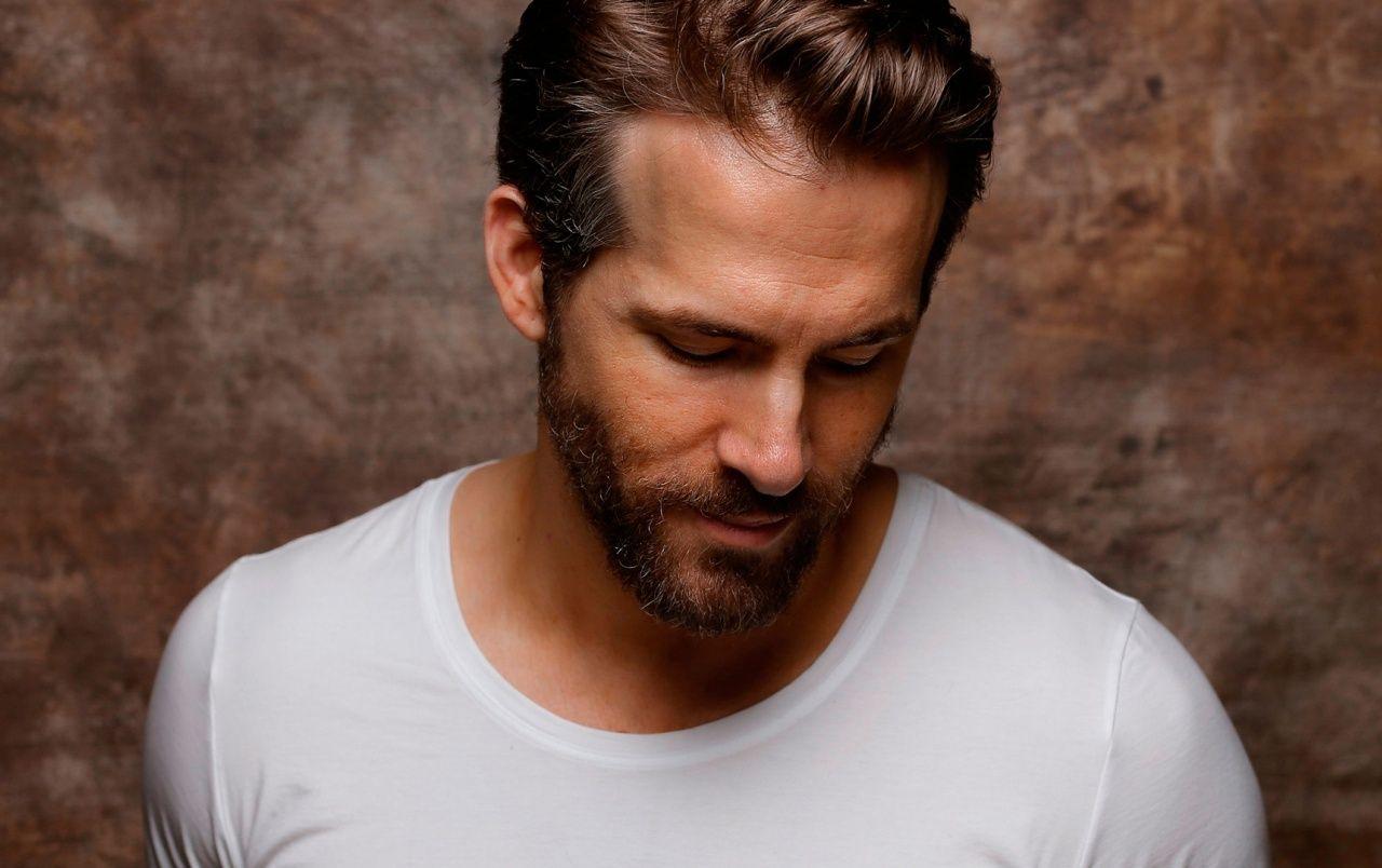 Ryan Reynolds White Shirt wallpapers