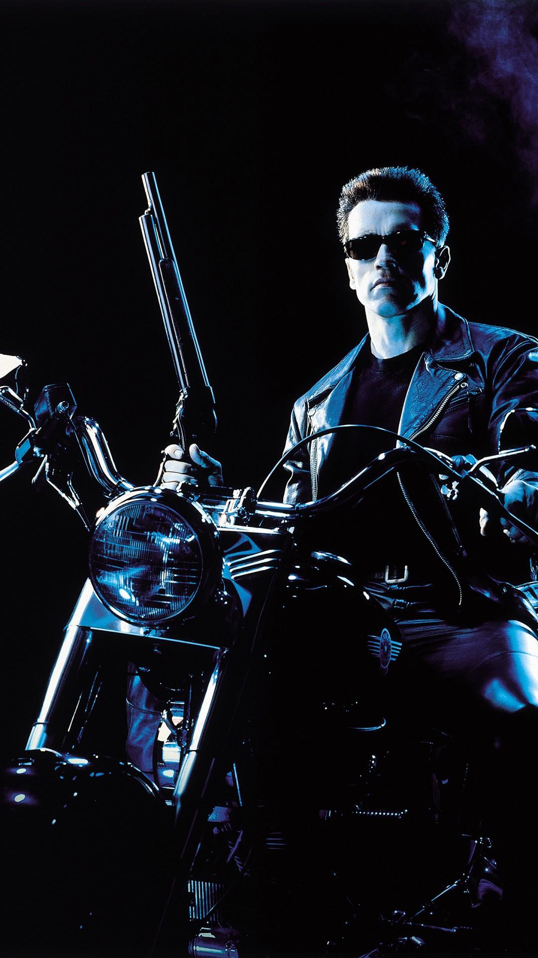 Arnold Schwarzenegger in Terminator 2 Judgment Day 4K Wallpapers