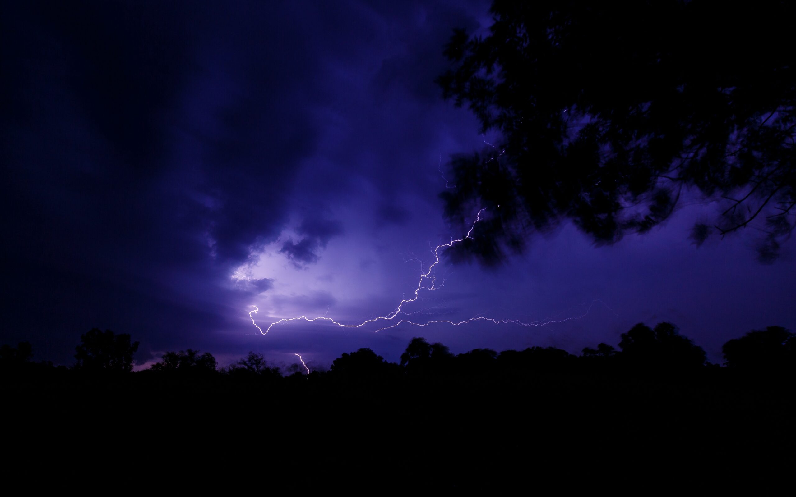 Download wallpapers lightning, thunderstorm, night, dark