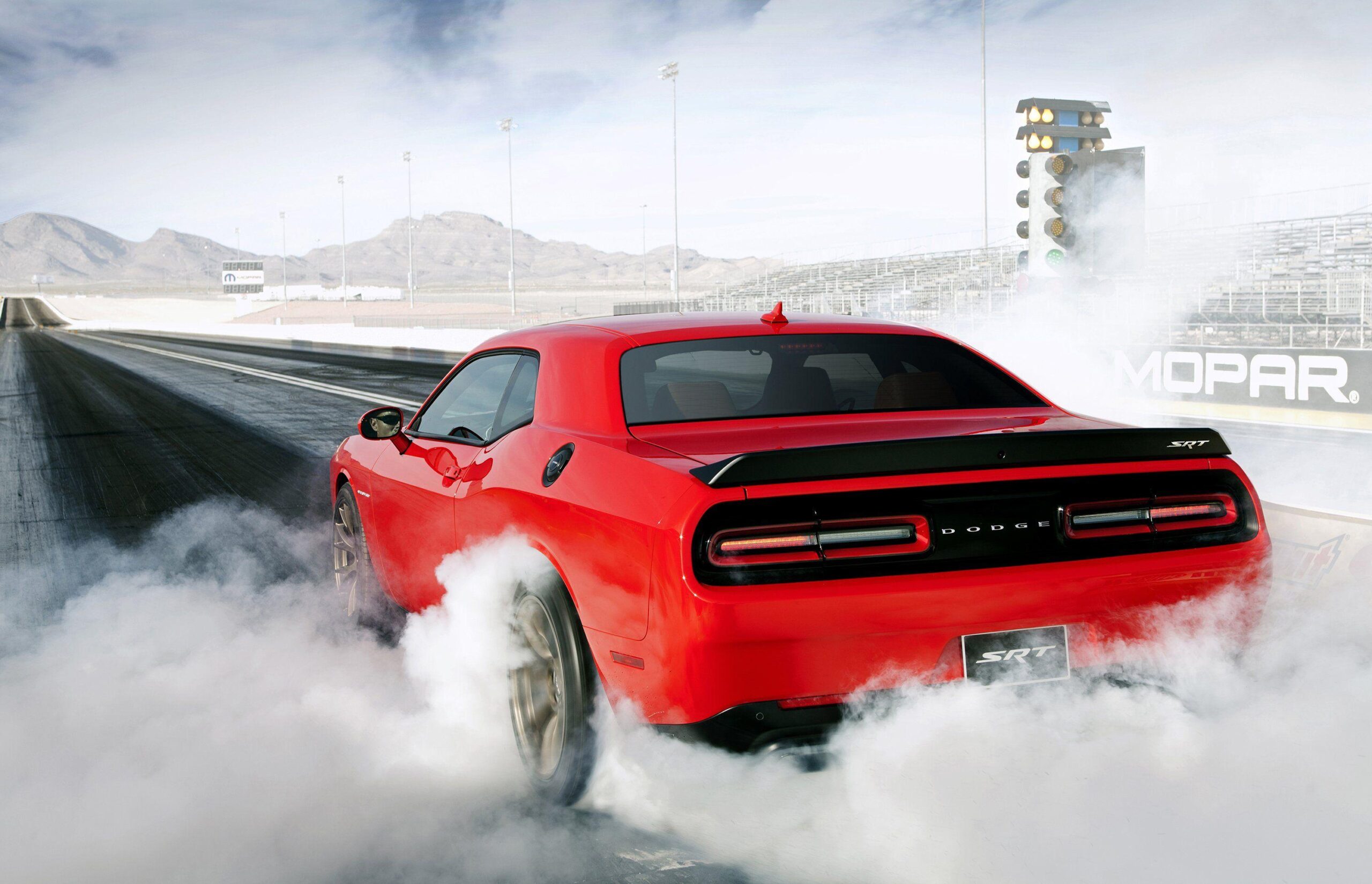 Dodge Challenger SRT Hellcat wallpapers