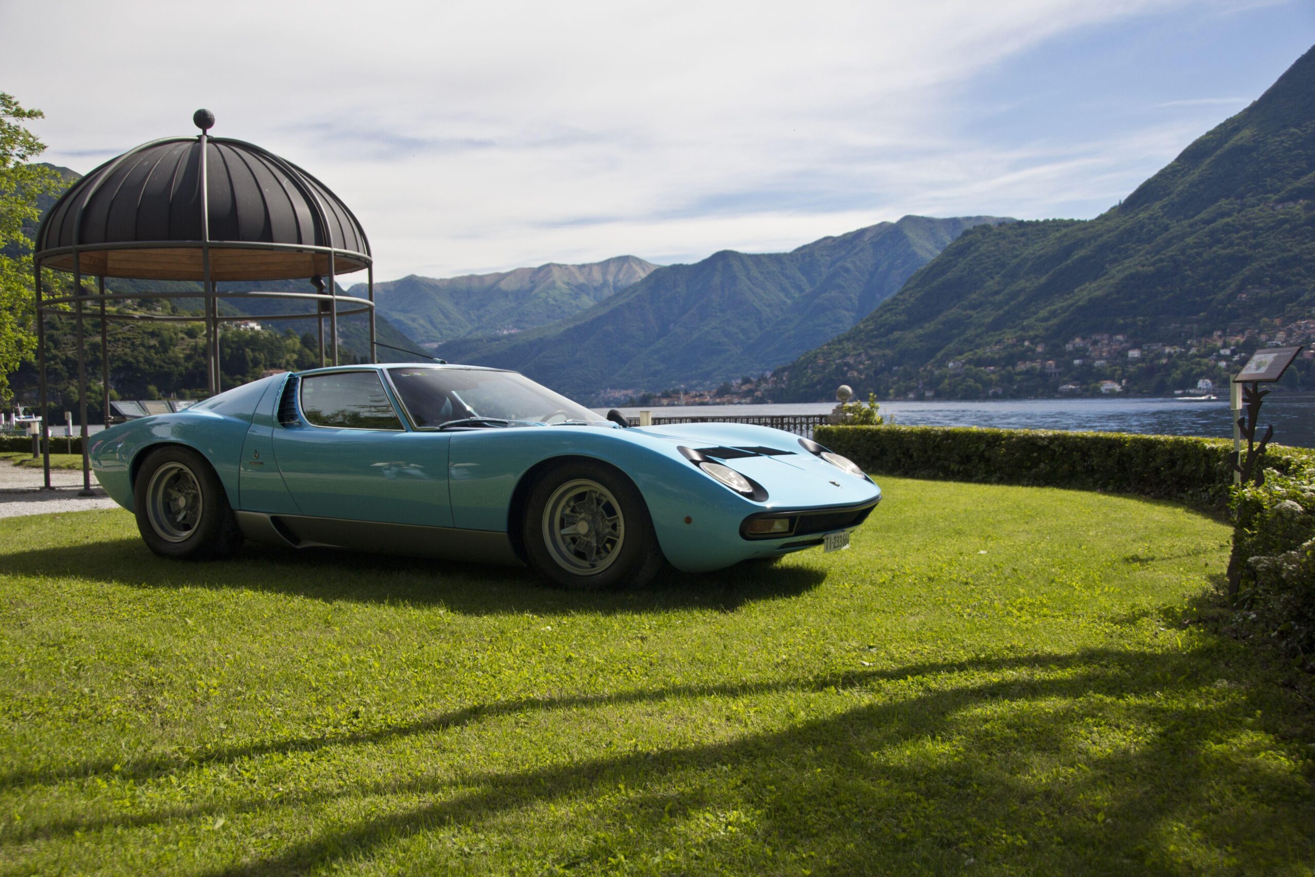 Your Ridiculously Awesome Lamborghini Miura Wallpapers Is Here