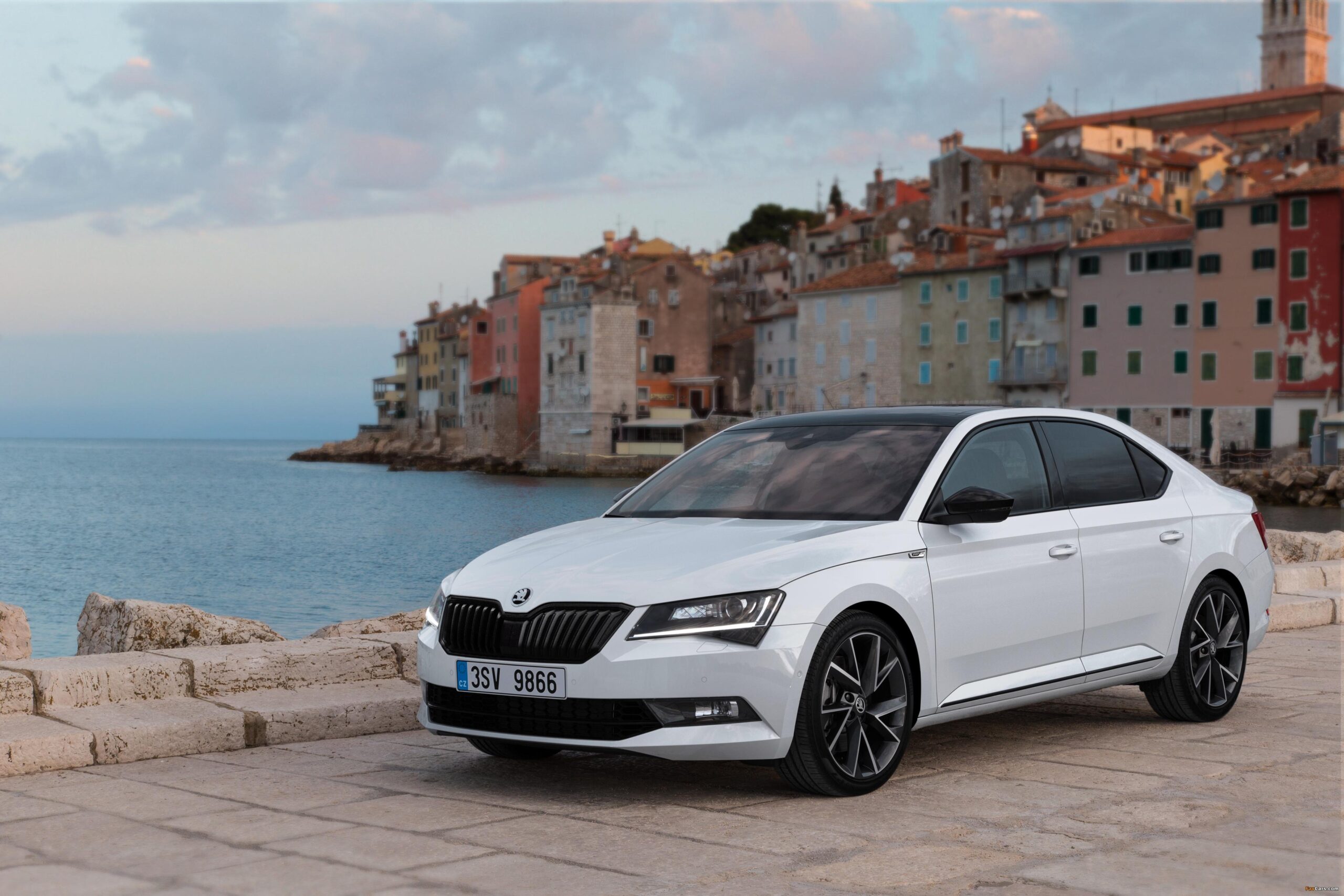 Škoda Superb SportLine 2015 wallpapers