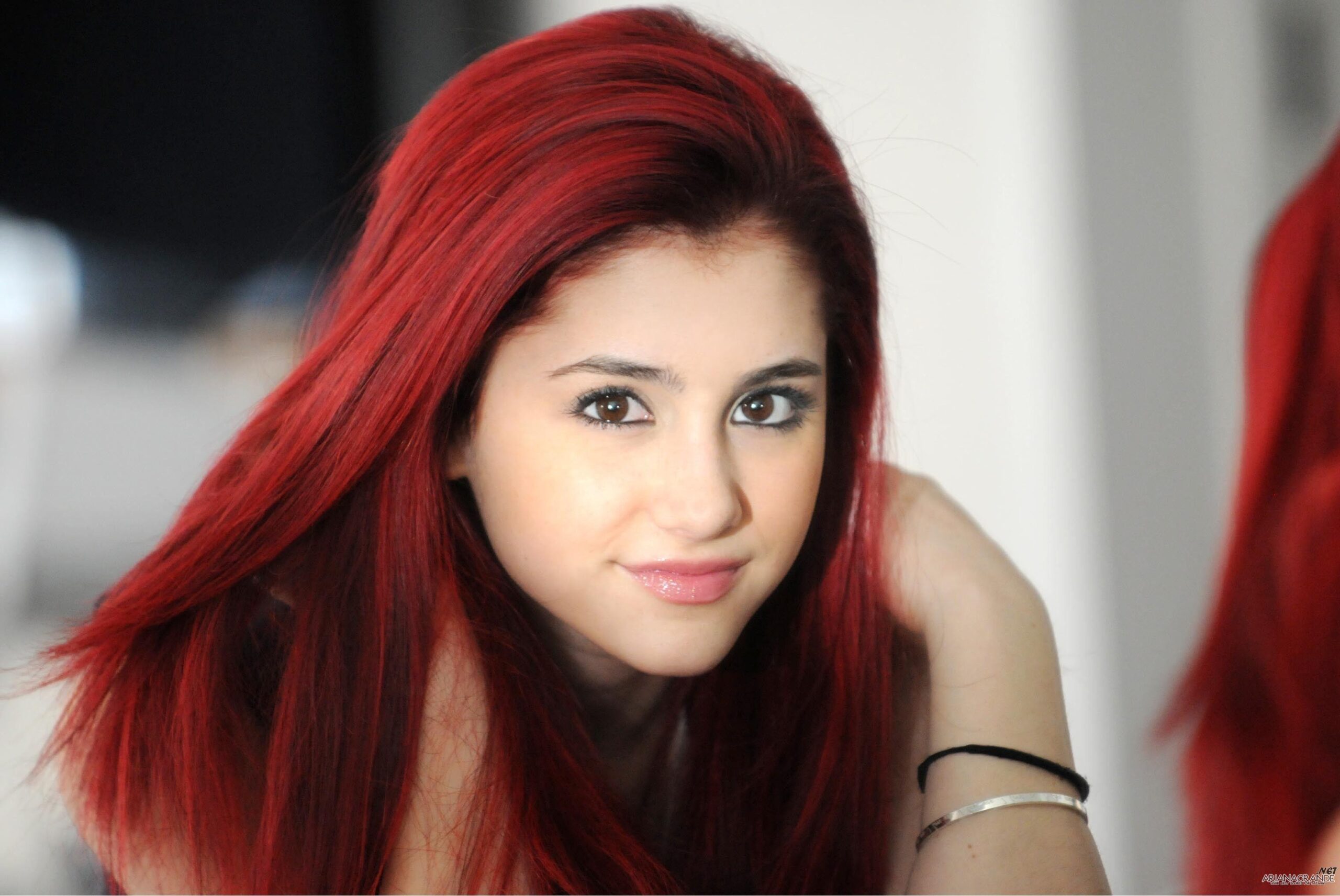 64 Ariana Grande HD Wallpapers