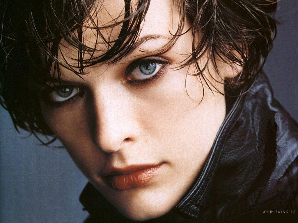 Milla Jovovich Wallpapers