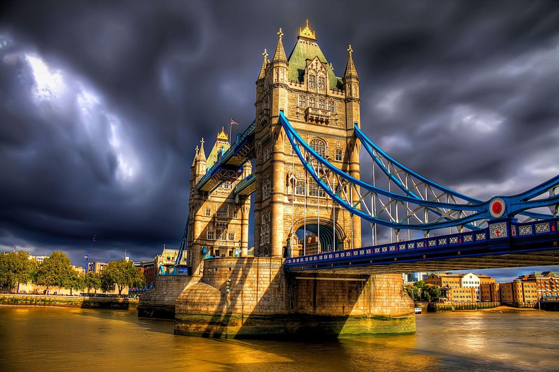 Tower bridge construction wallpapers hd.