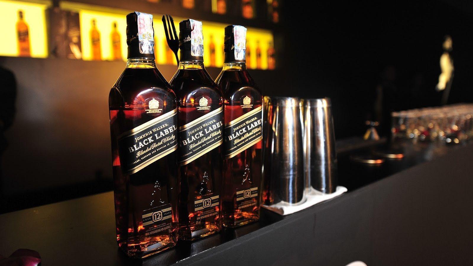 1 Johnnie Walker Scotch Whisky HD Wallpapers