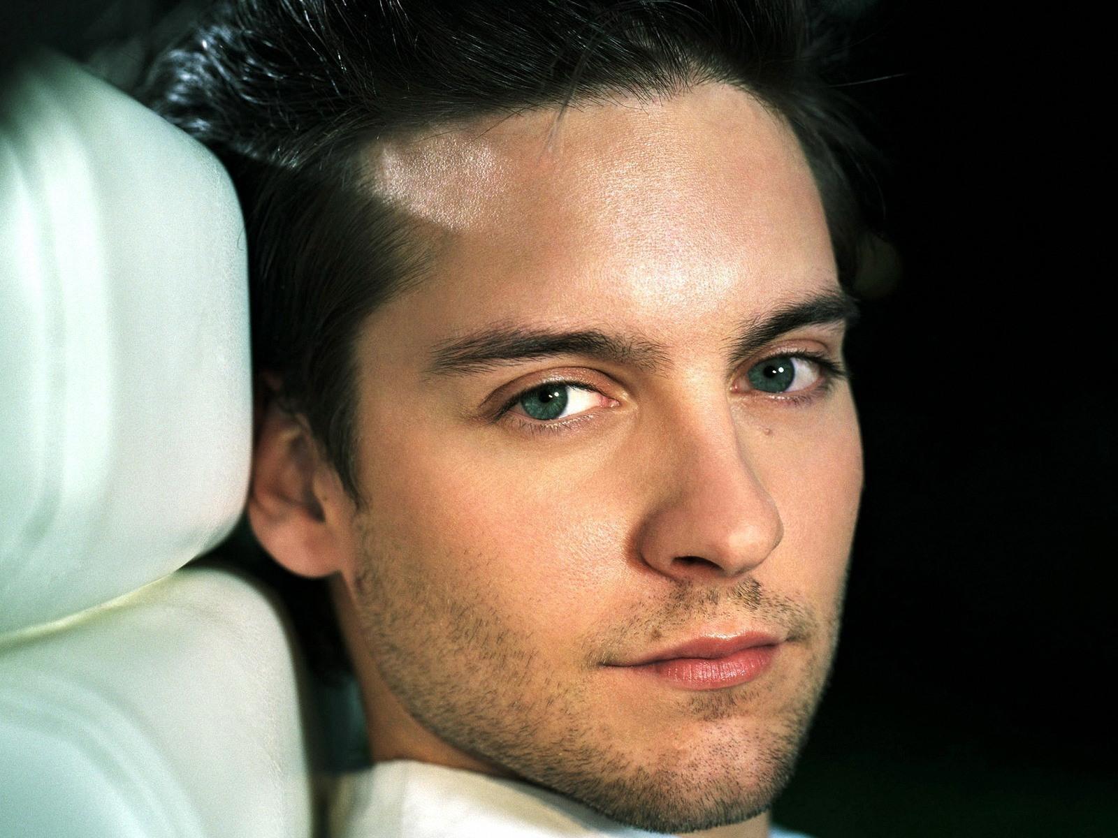 Wallpapers Celebs Directory: Tobey Maguire