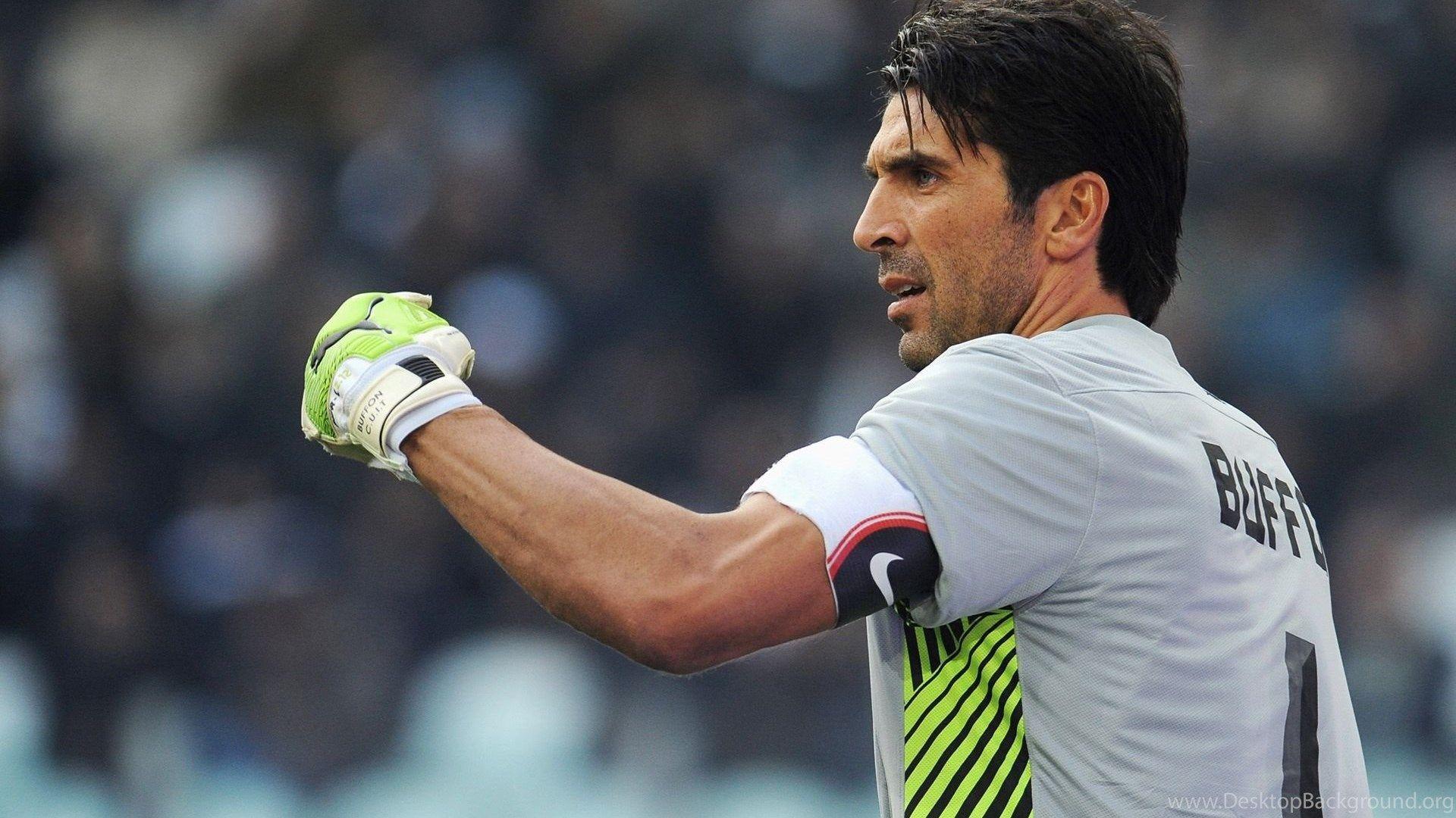 The Football Player Of Juventus Gianluigi Buffon Wallpapers And