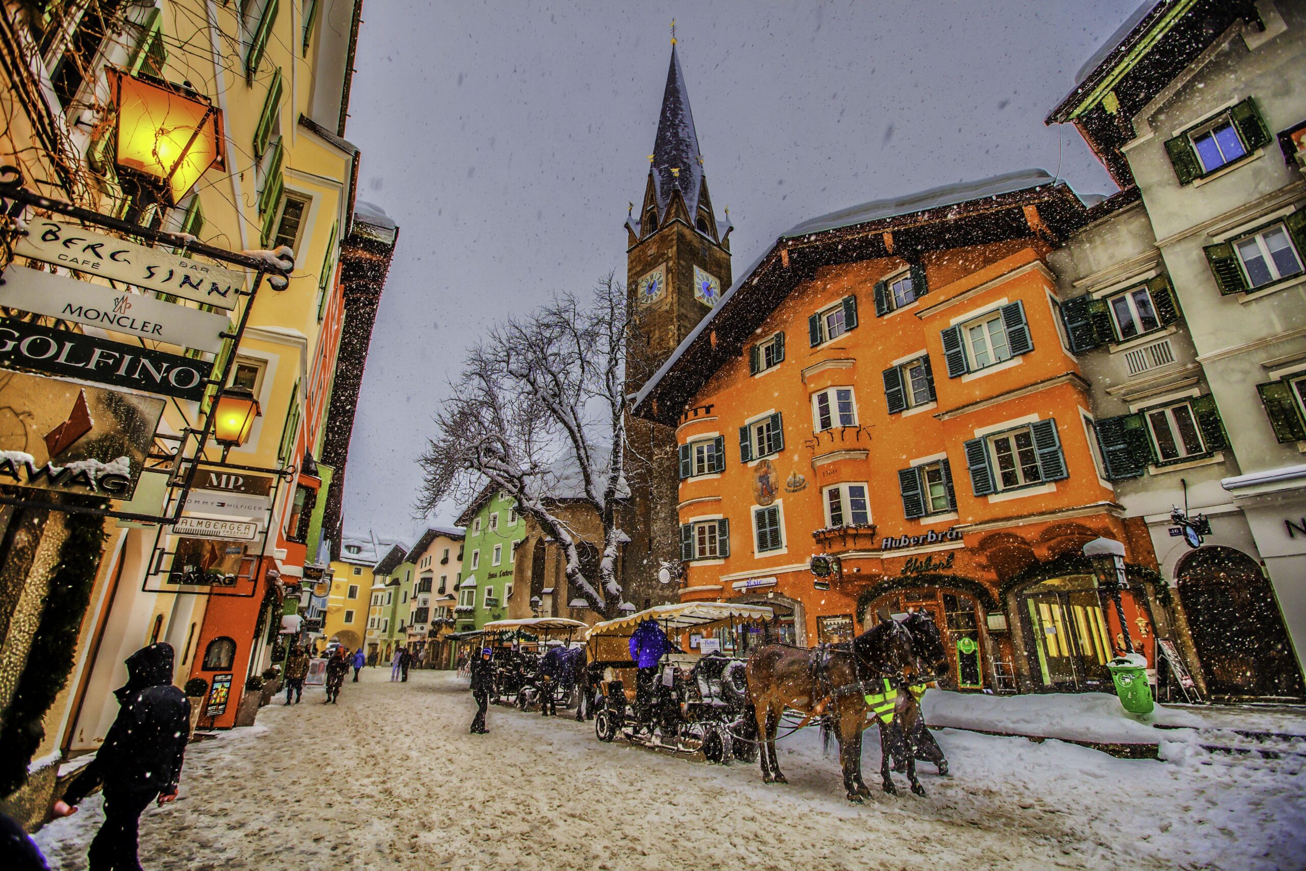 Christmas at the resort of Kitzbuehel, Austria wallpapers and