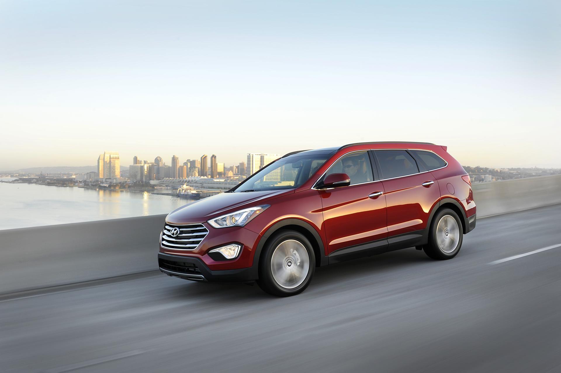 2014 Hyundai Santa Fe News and Information