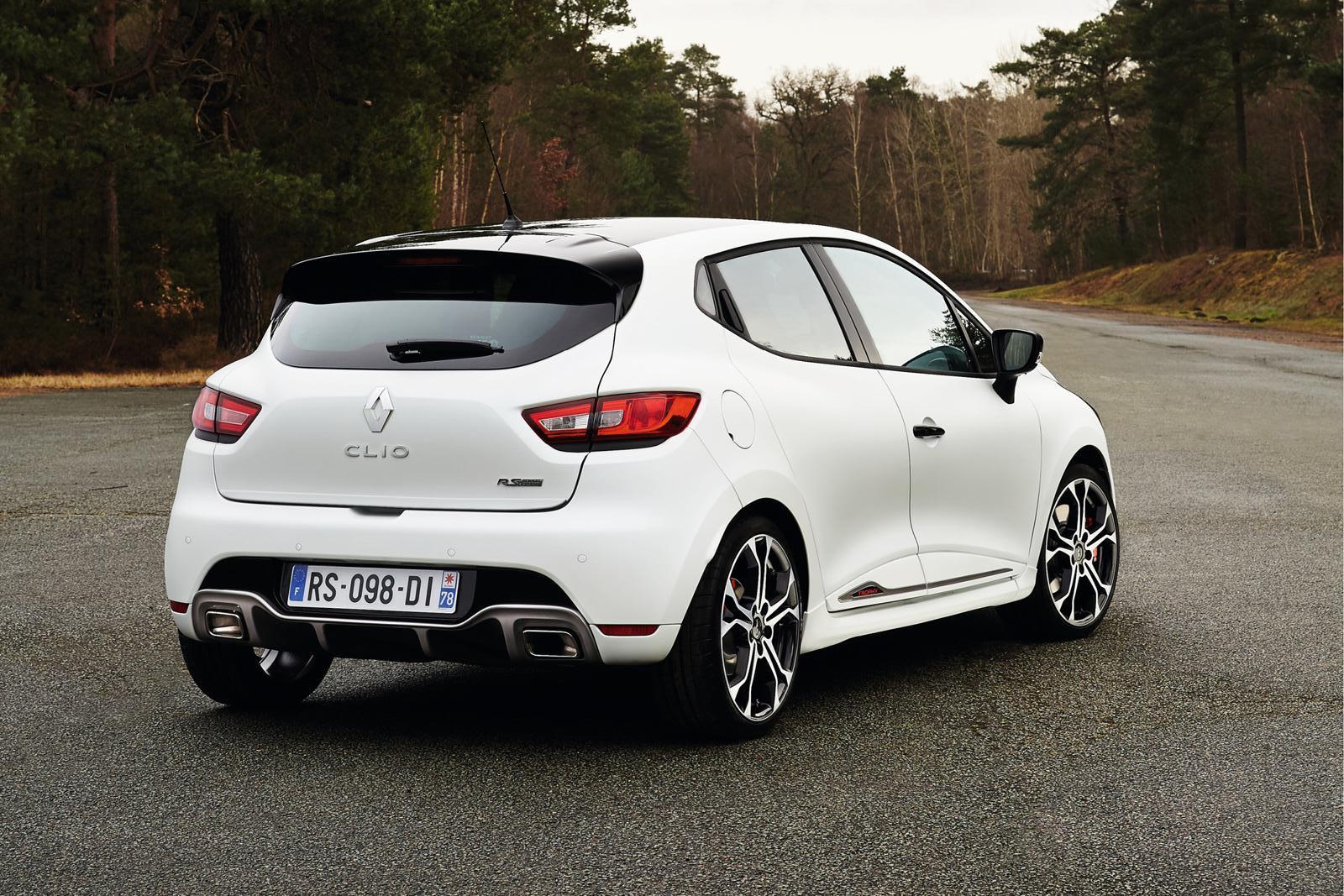 WHITE RENAULT CLIO RS 2017 REAR WALLPAPERS