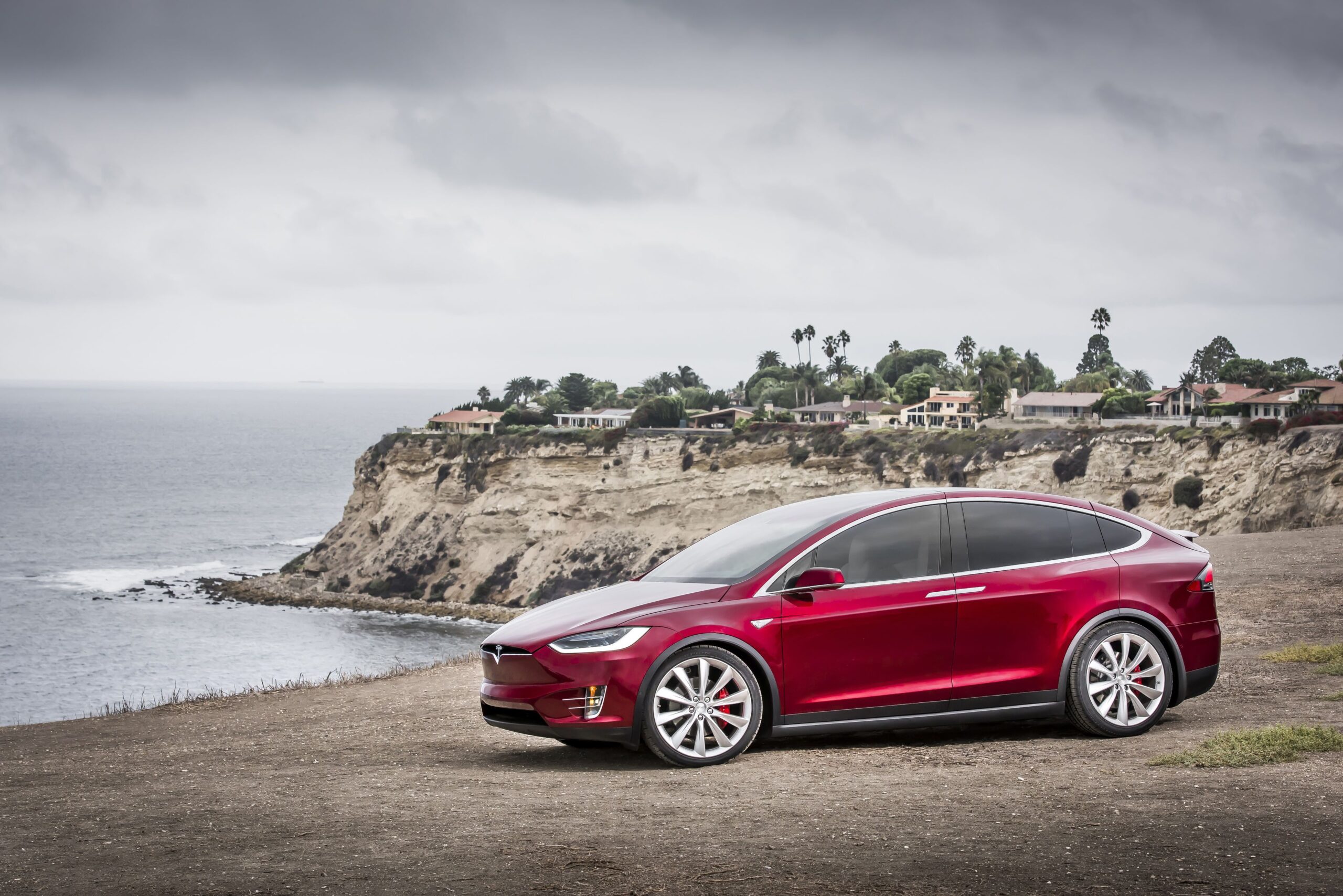 Wallpapers Wednesday: Tesla Model X Black & Red