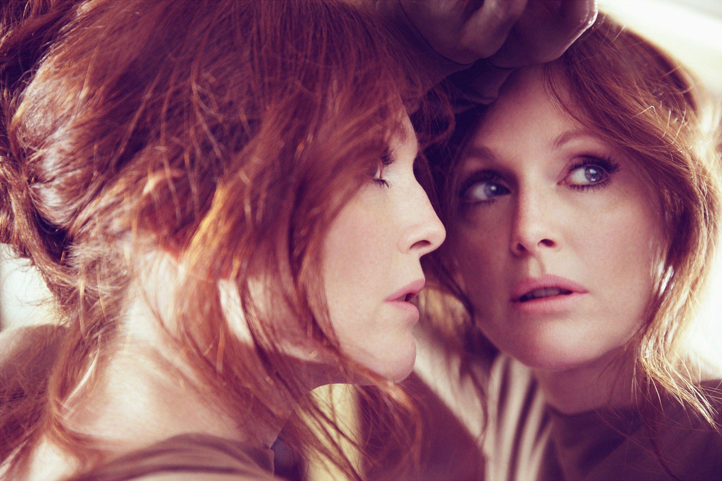 Julianne Moore wallpapers