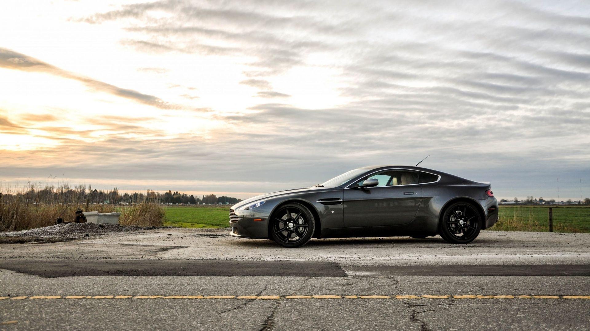 Download Wallpapers Aston martin, V8, Vantage, Cars