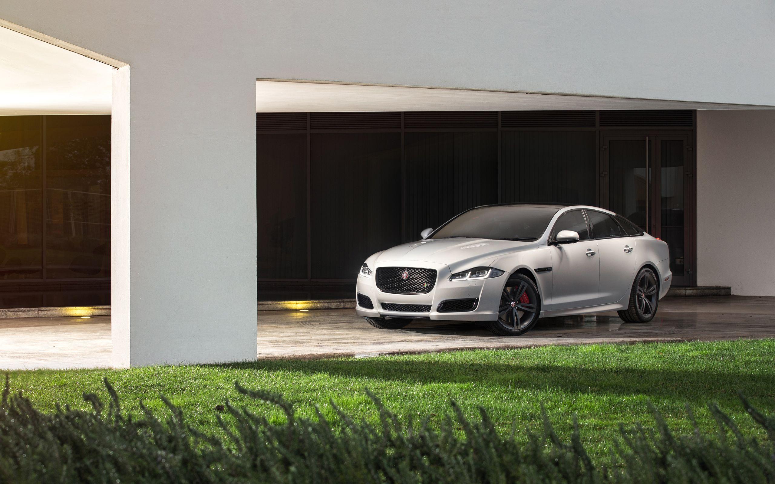 2015 Jaguar XJ X351 Wallpapers