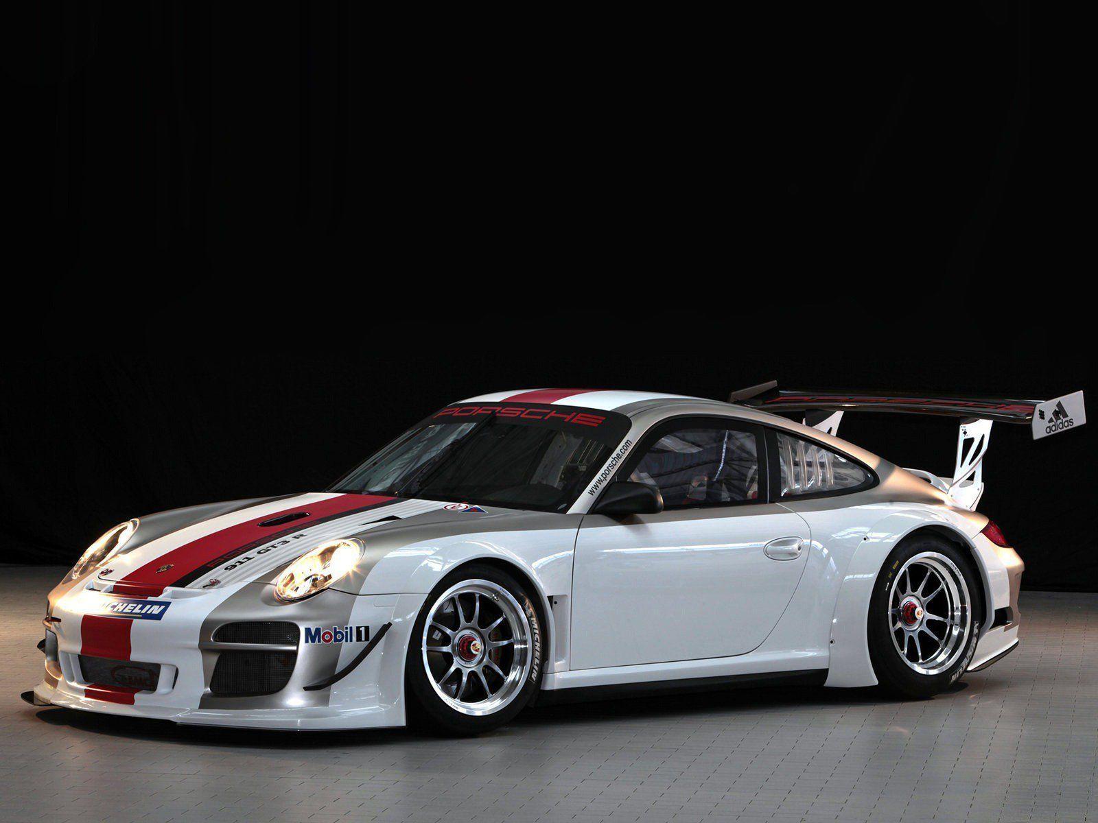 White Porsche 911 GT3 R Wallpapers