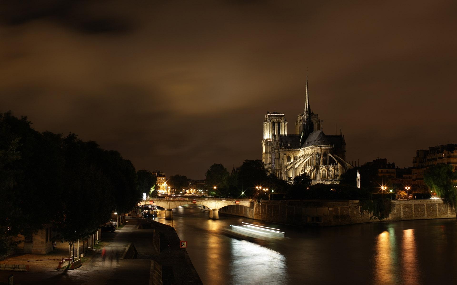 Notre Dame Cathedral At Night HD Wallpaper, Backgrounds Image