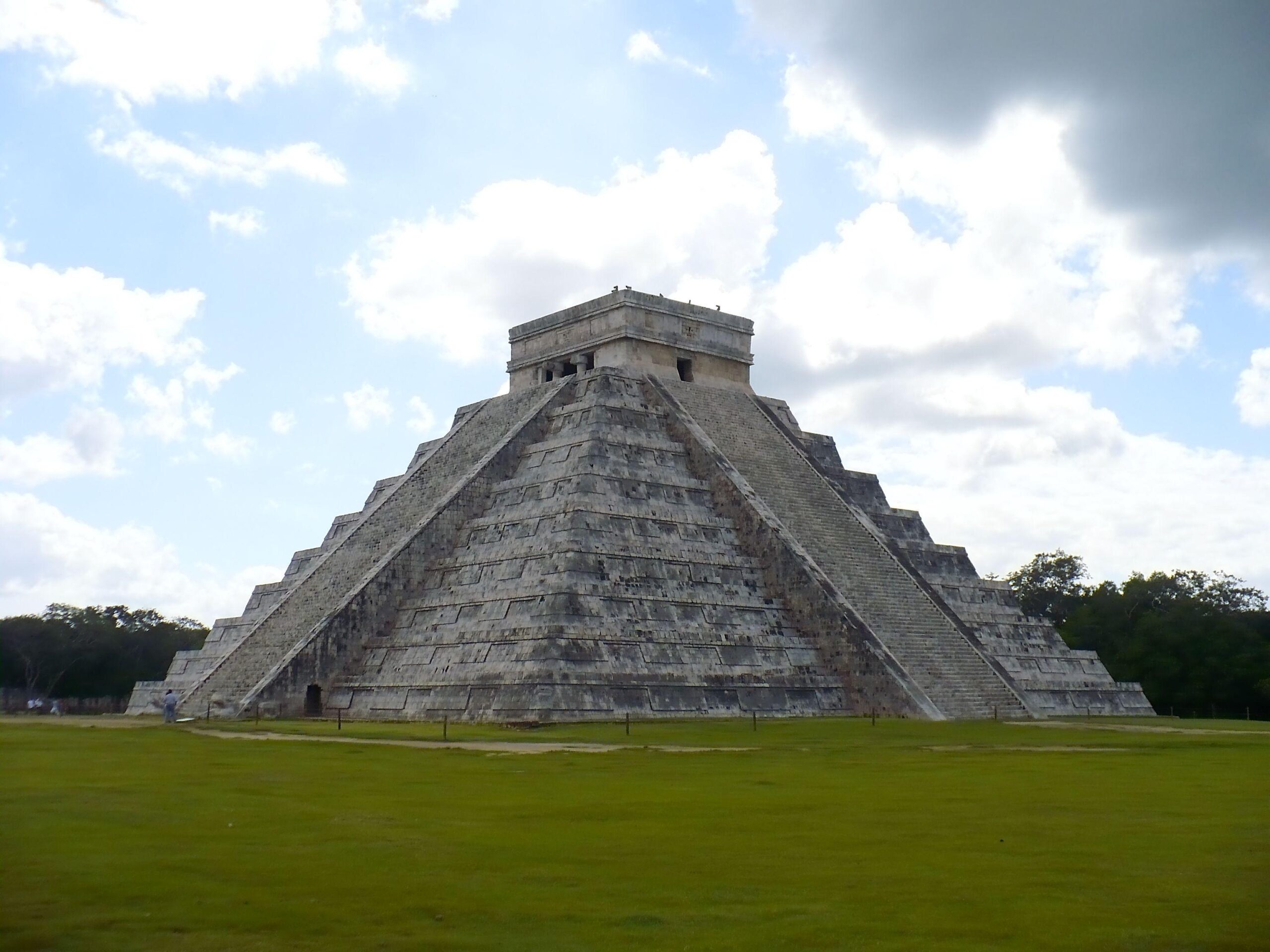 mayan pyramids of chichen itza hd photo 2