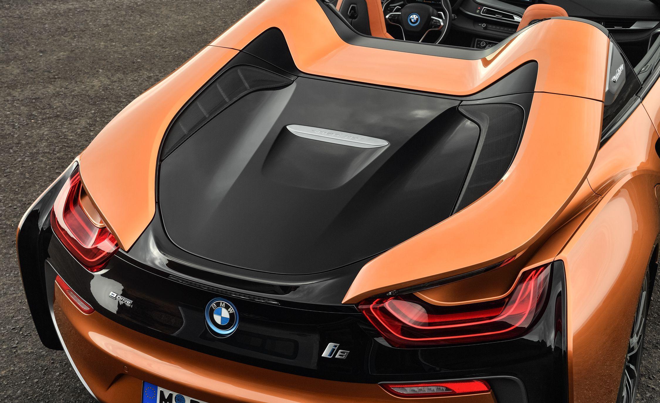 BMW i8 Reviews