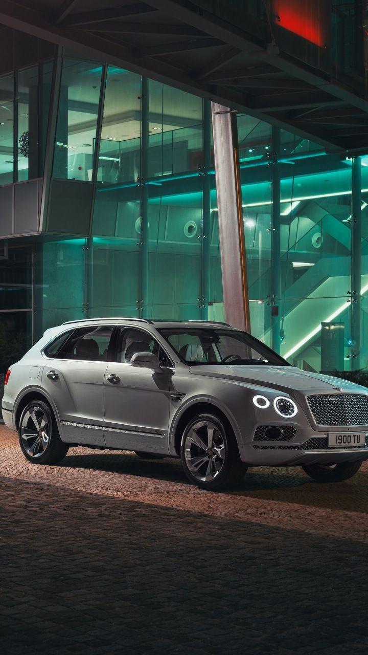 White luxury car, Bentley Bentayga, wallpapers