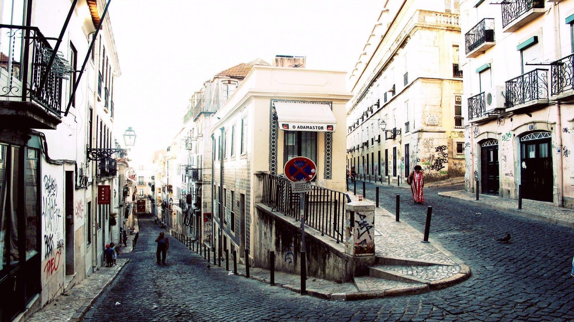 Winding street in Lisbon wallpapers and image