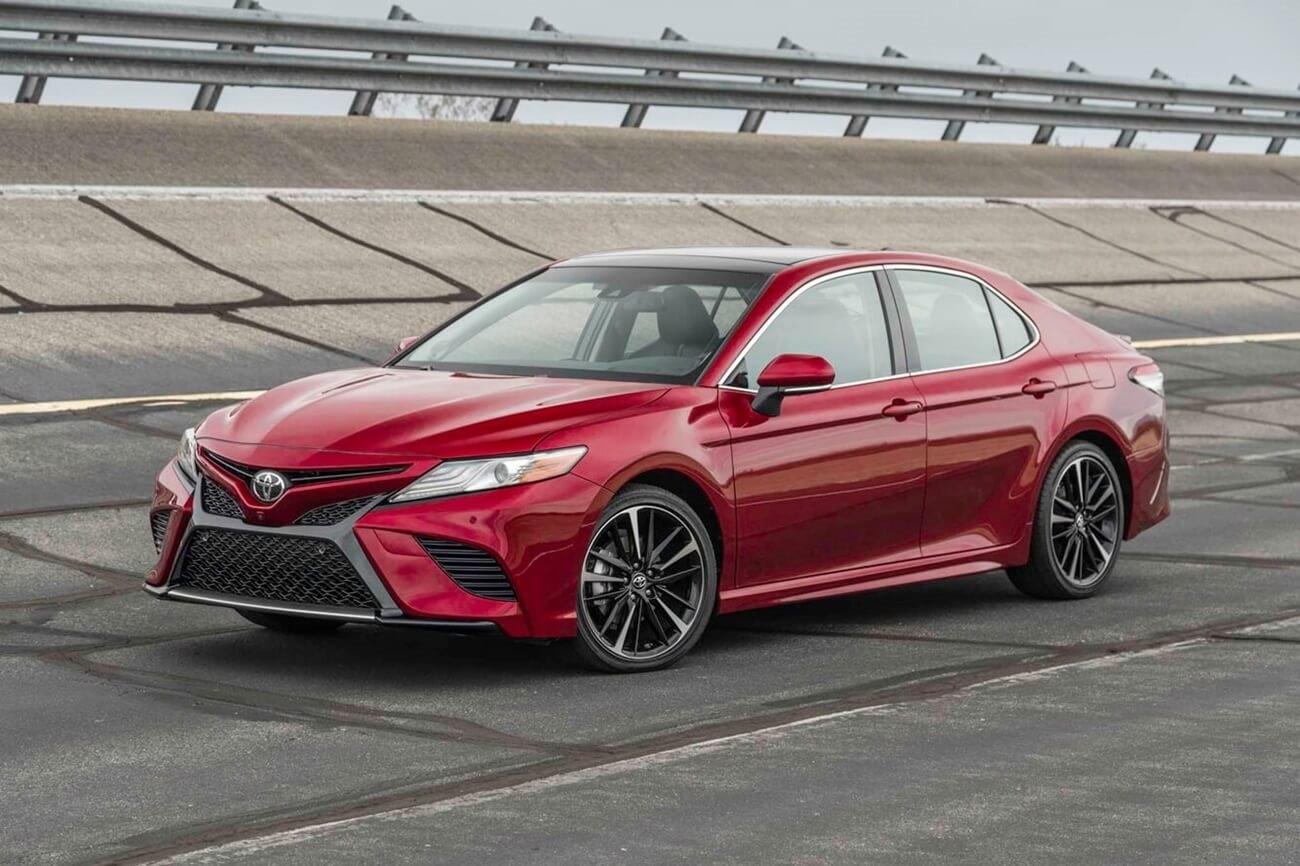 2019 Toyota Camry Look Wallpapers