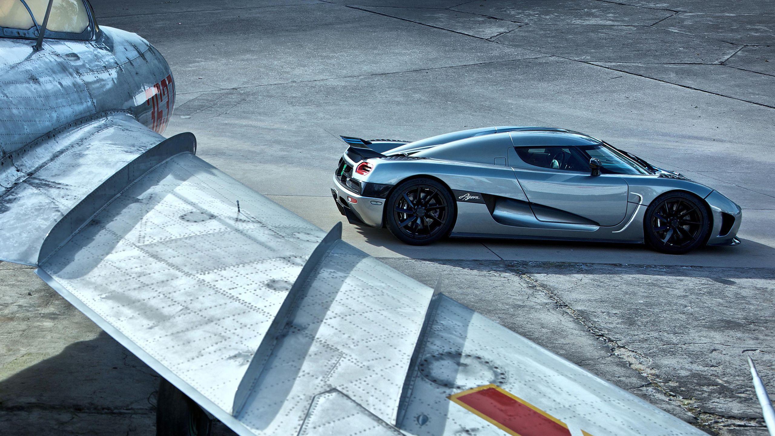 50 Super Sports Car Wallpapers That’ll Blow Your Desktop Away