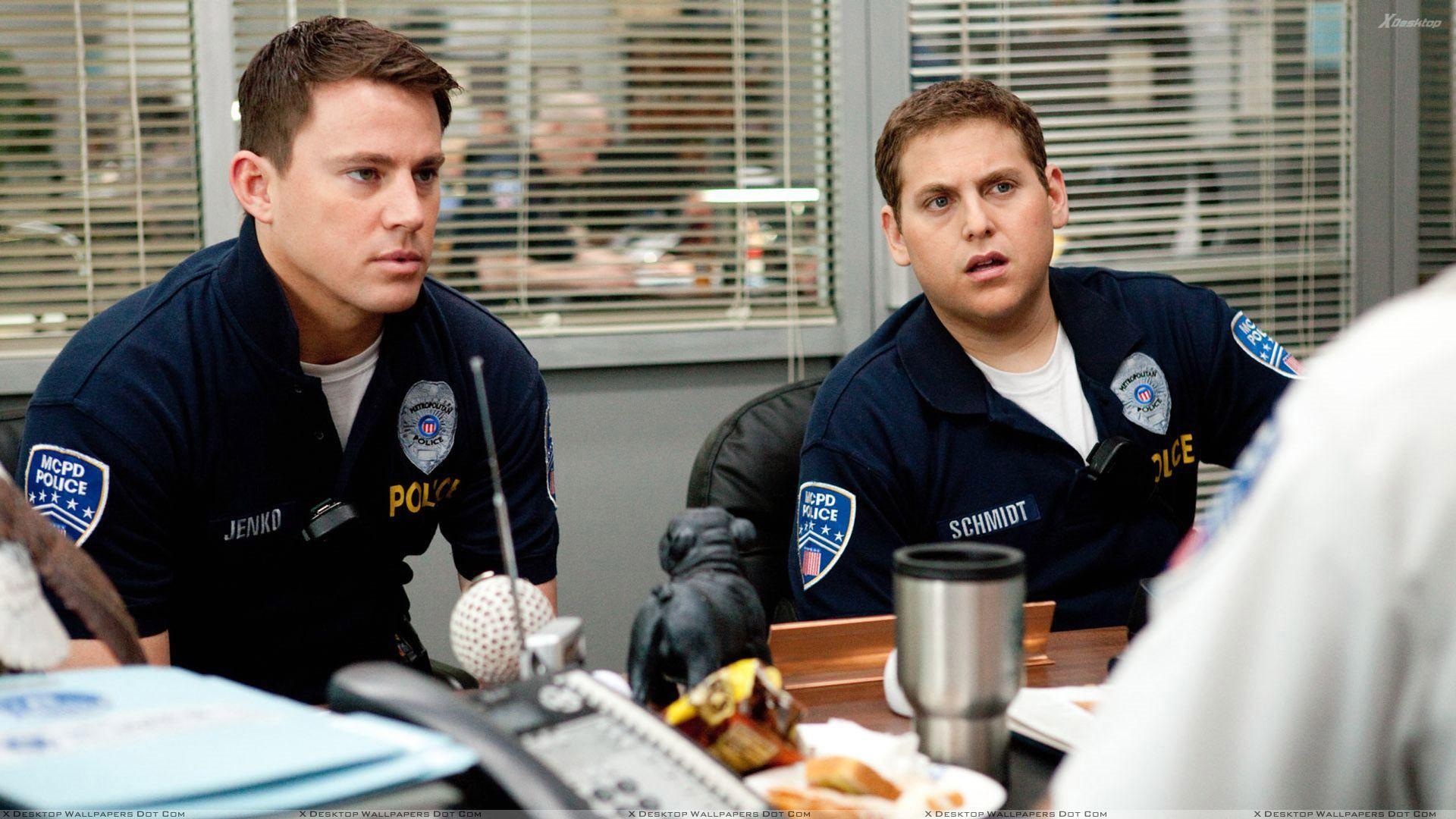 21 Jump Street – Channing Tatum With Jonah Hill Sitting In Office