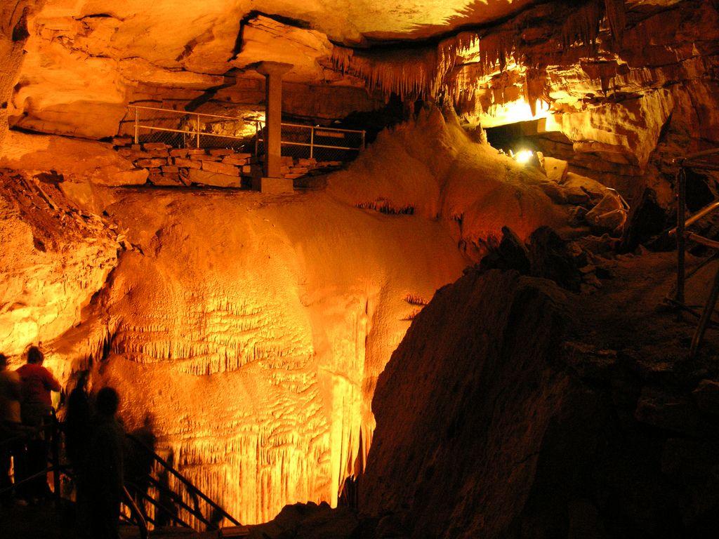 File:Mammoth Cave National Park 001