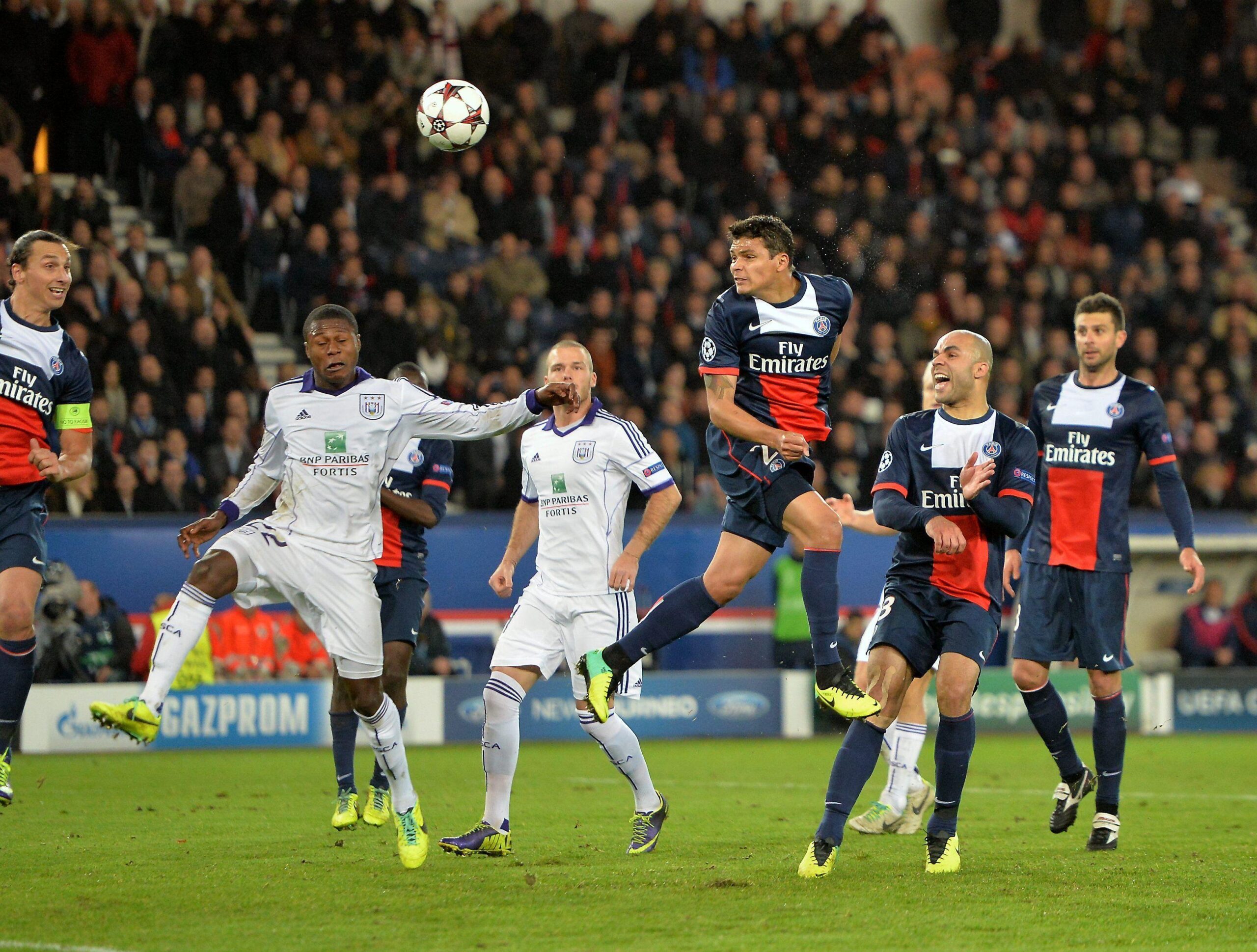 The player of PSG Thiago Silva is fighting for the ball wallpapers