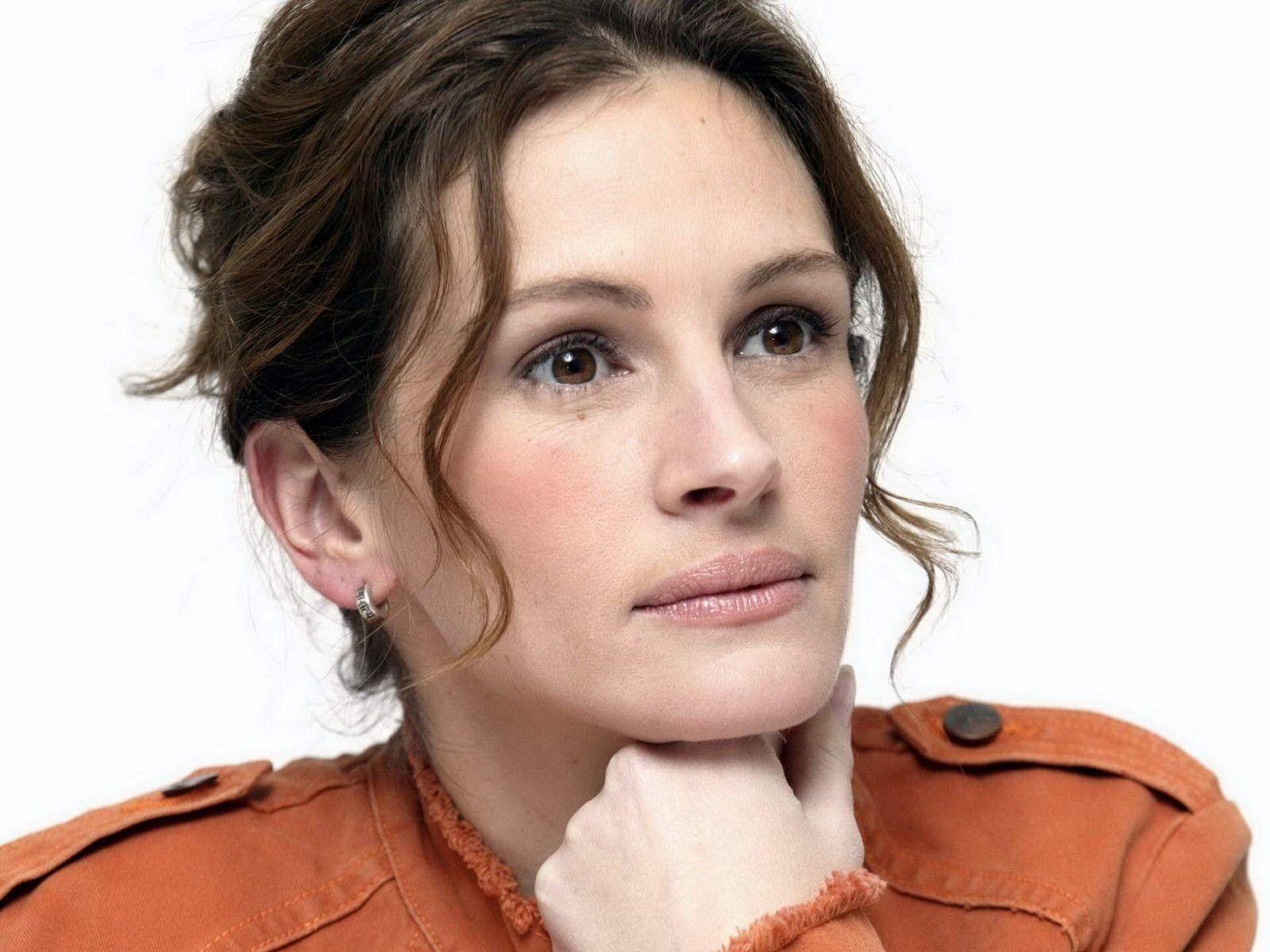 Julia Roberts Wallpapers