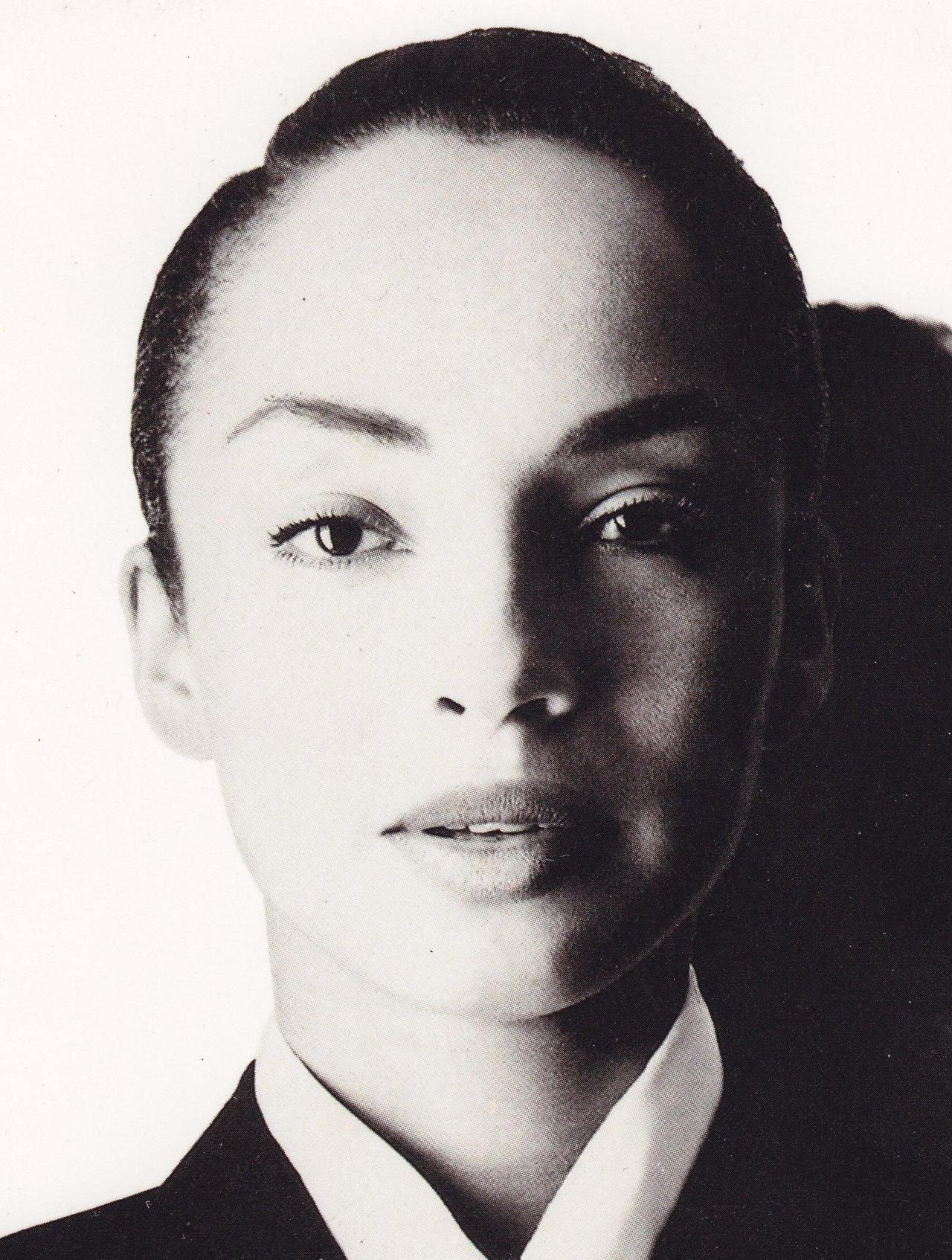 Sade Adu