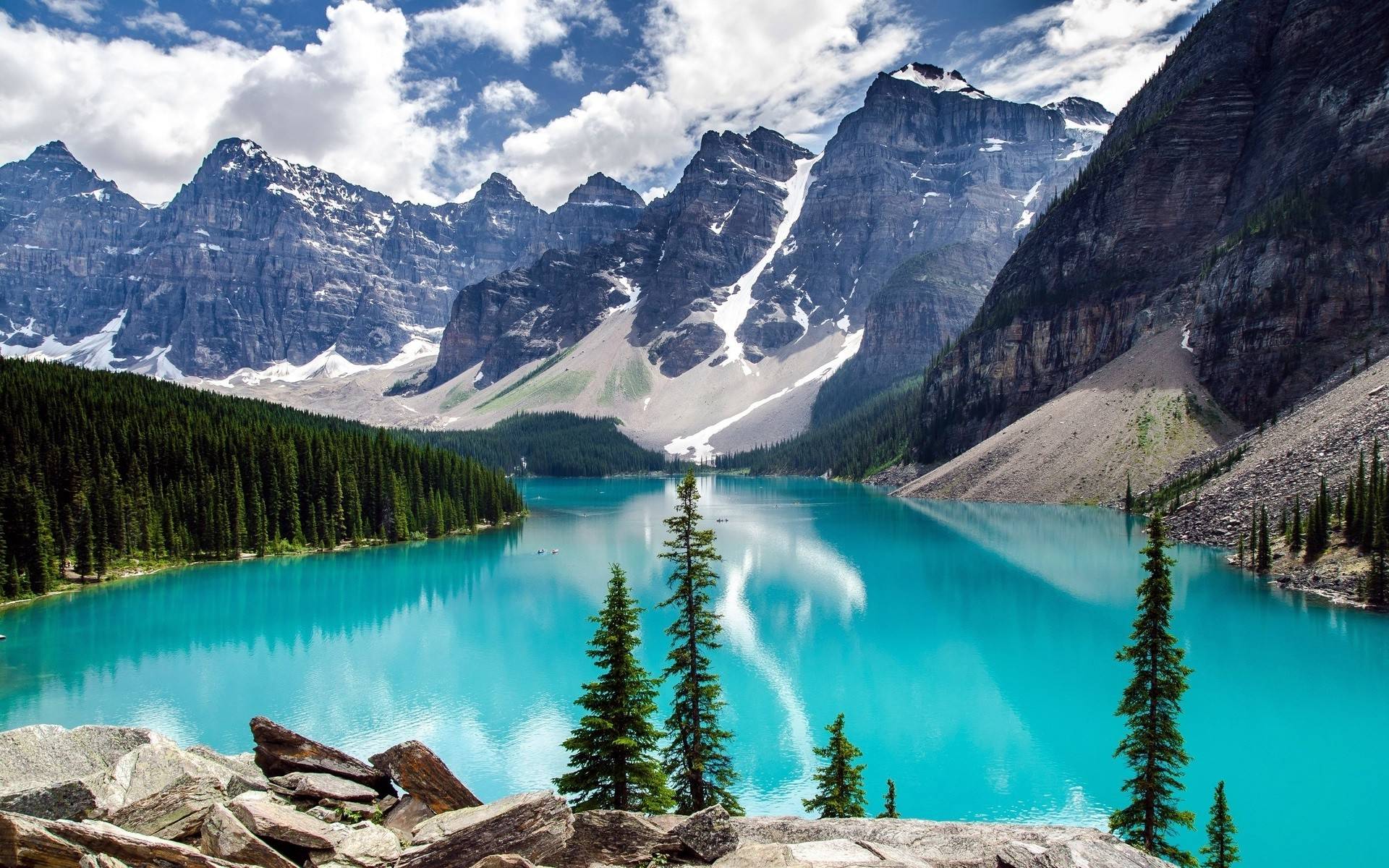 Moraine Lake, Banff National Park, Alberta, Canada []