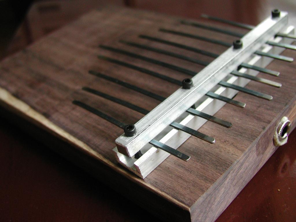 ELECTRIC KALIMBA