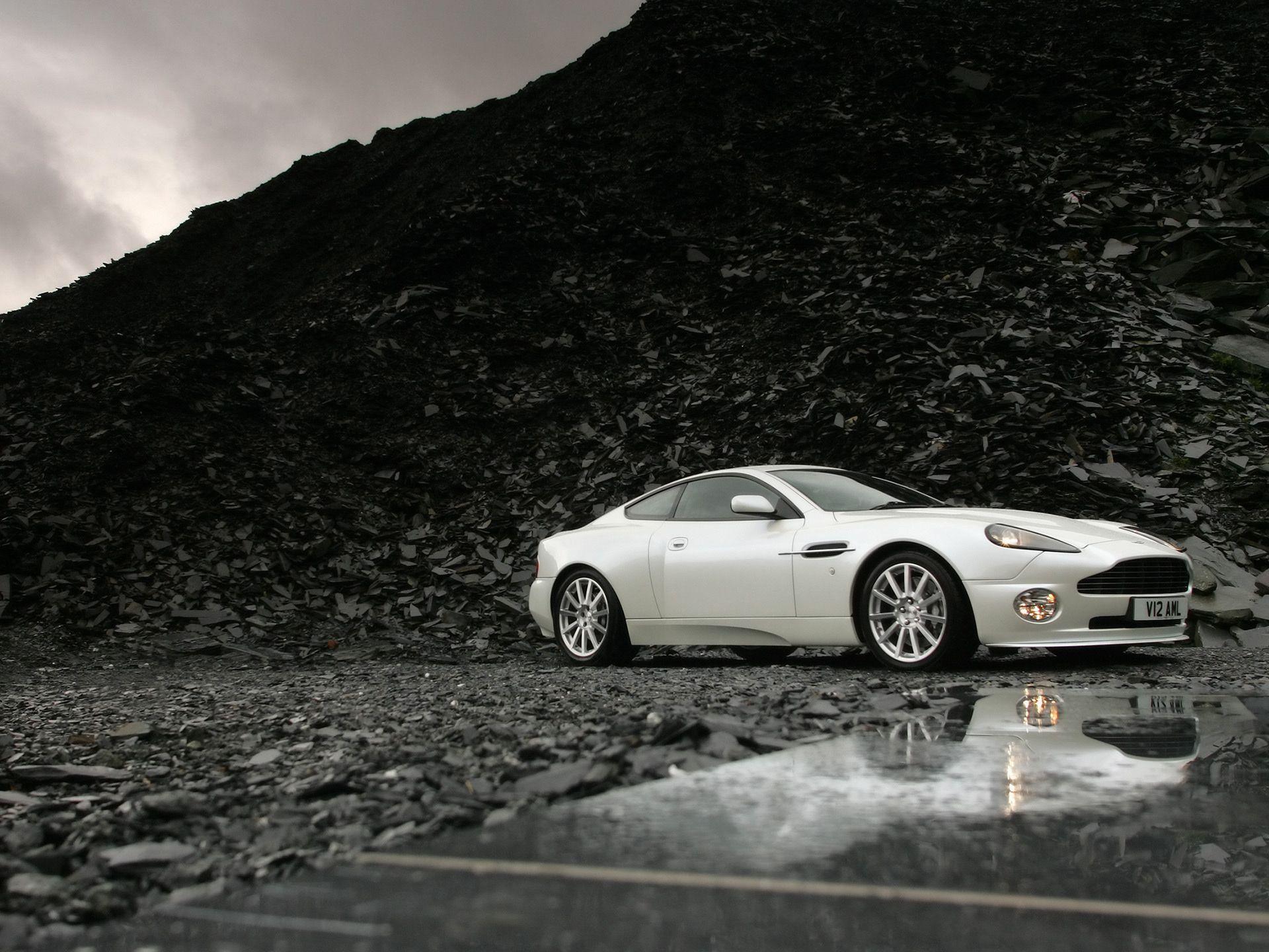 Aston Martin Vanquish Wallpapers, Pictures, Image