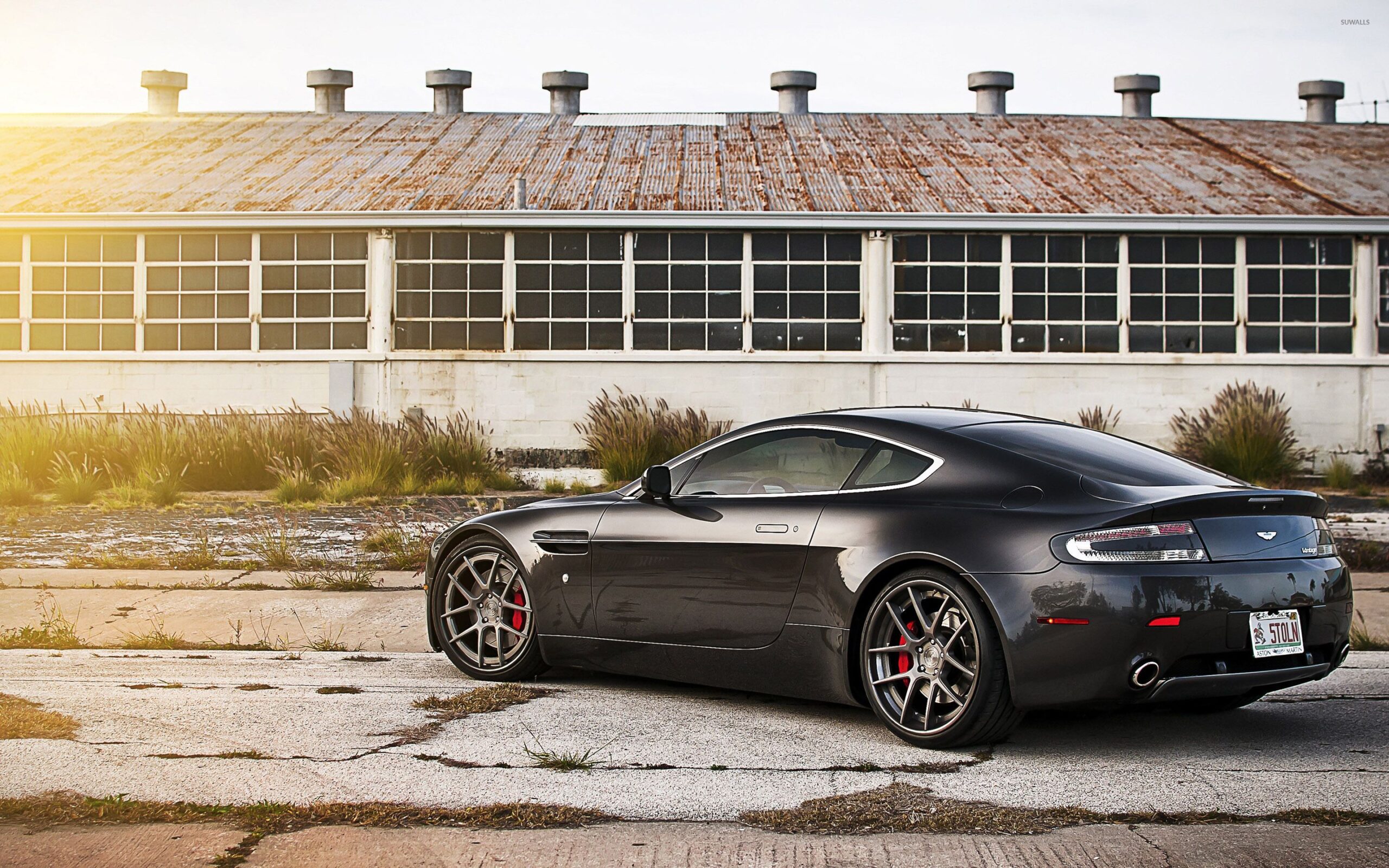 Back side view of a 2013 Aston Martin Vanquish wallpapers