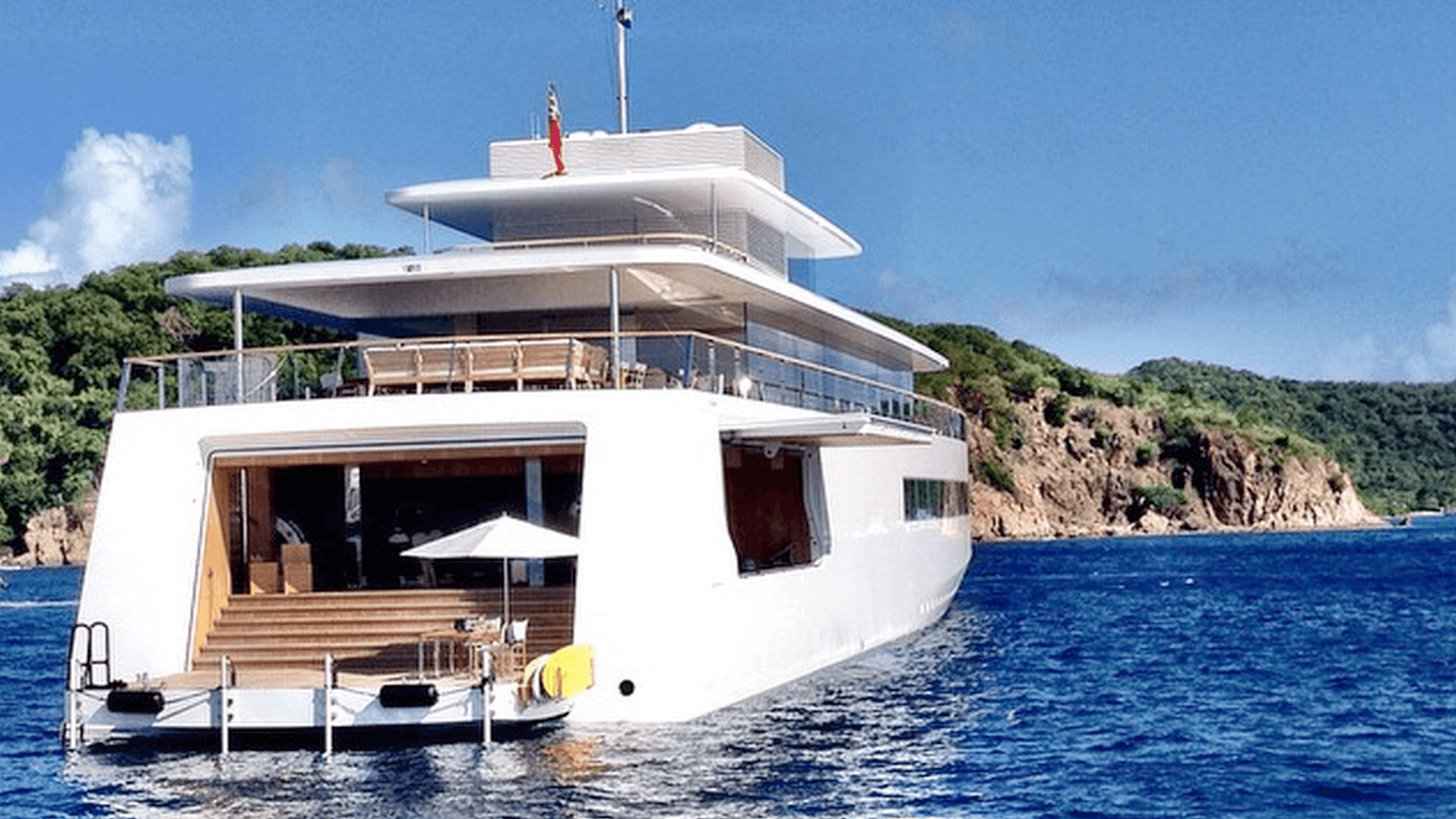 Steve Jobs’ secret yacht: The rare, new image