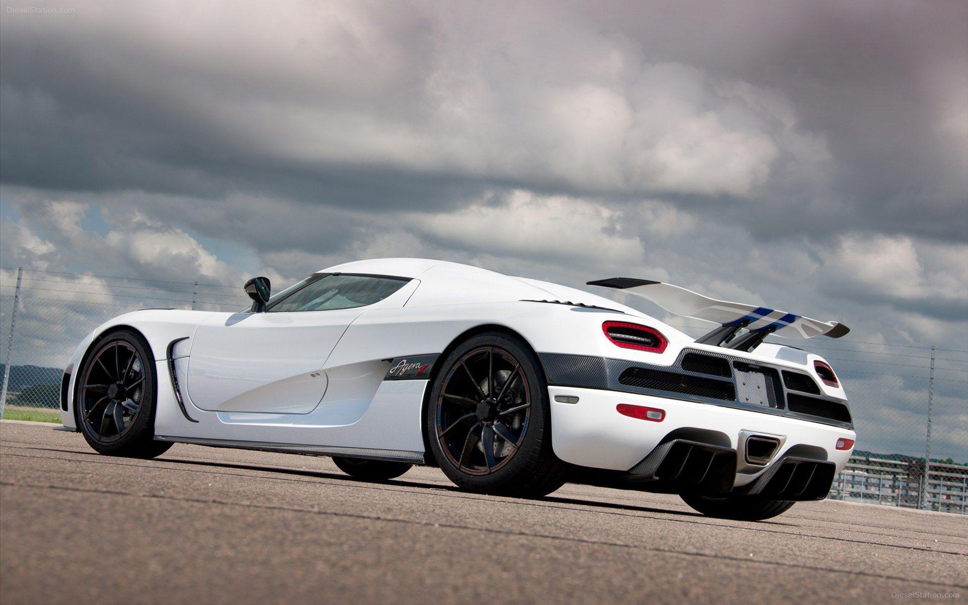 Koenigsegg CCR Wallpapers HD Photos, Wallpapers and other Image