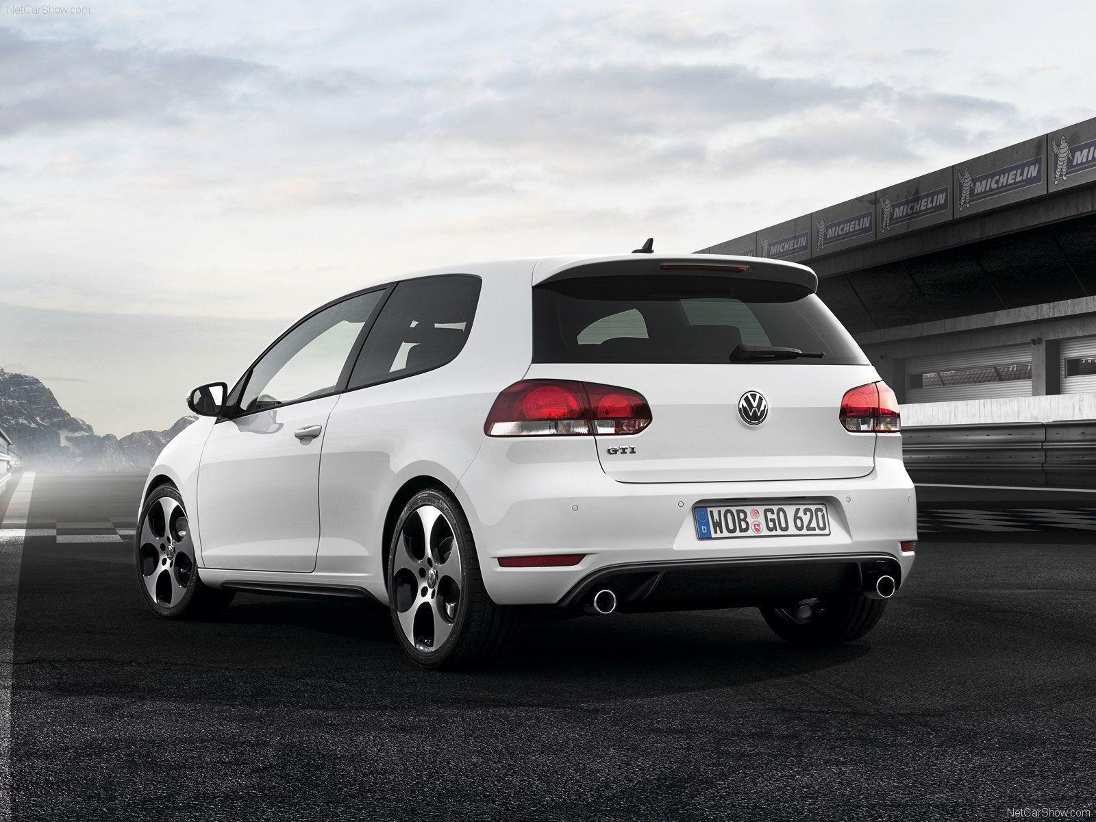 2016 Volkswagen Golf GTI Widescreen Wallpapers Volkswagen