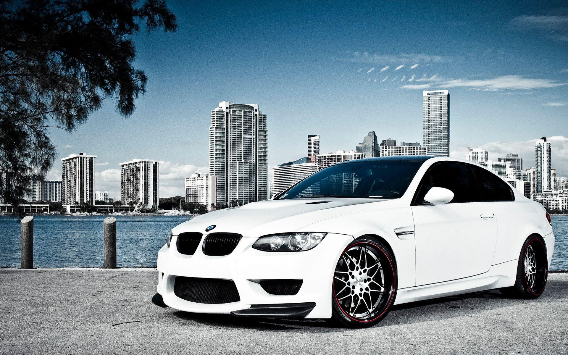 BMW 320i 2015 White wallpapers